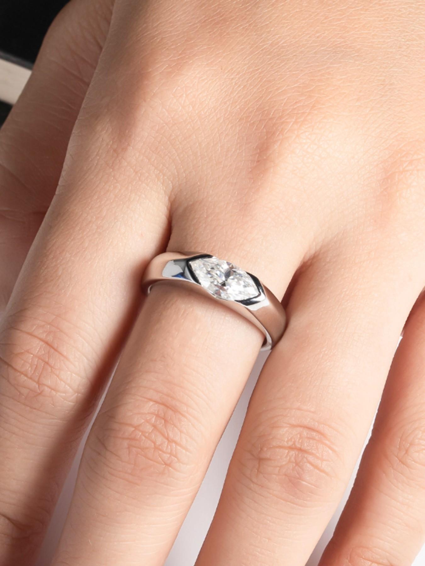 1 Carat 5*10mm Marquise Cut Moissanite Half-Bezel Couple Rings, S925 Silver, Suitable for Daily Wear, Proposal & Wedding, Ideal Gift for Valentine’s Day, Birthday, Anniversary & Date