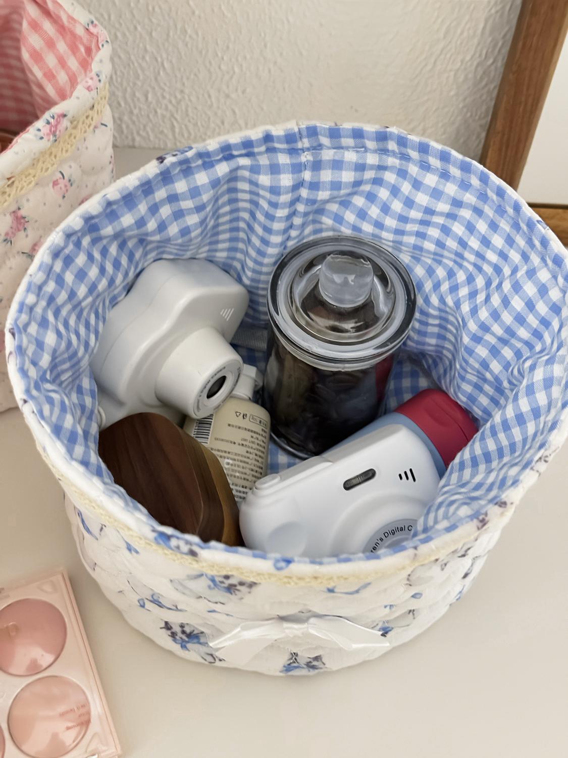 Cute lace bow patchwork storage basket, round fabric desktop organizer box, Instagram-style plaid print storage bin, soft padded makeup storage box, attractive pink bow storage bucket, foldable desktop storage basket