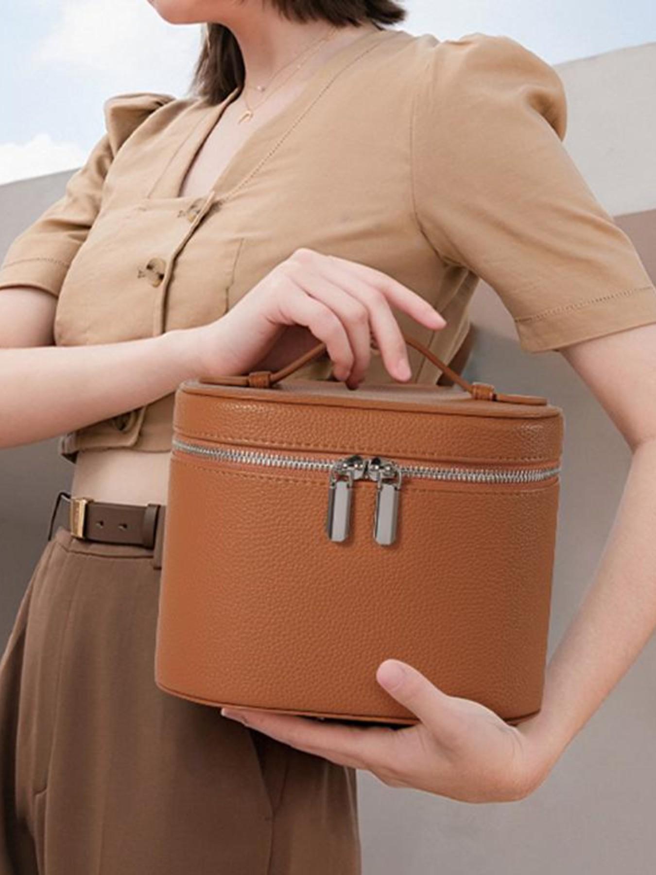 Trendy Makeup Organizer Bag with Detachable Divider, Portable Travel Cosmetic Case for Women and Girls, PU Material Compact Makeup Box