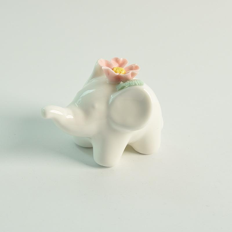 Cute Ceramic Elephant Incense Holder, Handcrafted Floral Incense Burner for Sticks, Aesthetic Cute Room Decor for Yoga Meditation, Boho Desk Decor, Spiritual Gift for Relaxation, Lucky Elephant Home Decor