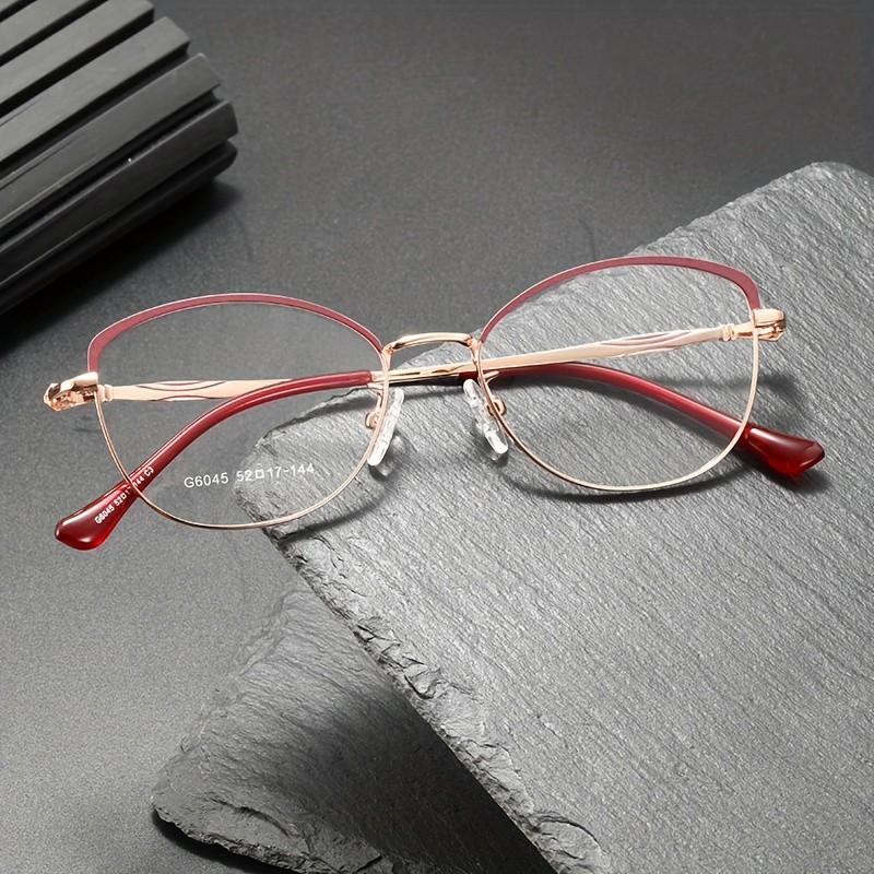 New Cat-eye Style Minimalist Design High-quality Women's Eyeglass Frames, Featuring an Ultra-lightweight Titanium Frame for Comfortable Wear. Elegant and Stylish Both Office Casual Outfits, Available in Color Options
