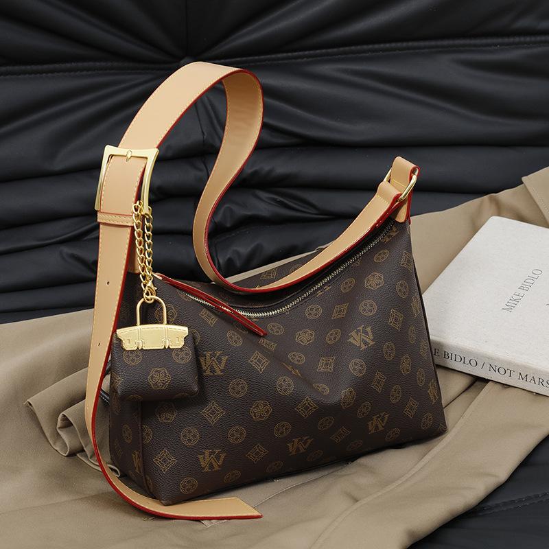 Mia Bag Shop hoboAn elegant ladies' hobo bag. It's a high - quality handbag and single - shoulder bag suitable for both work and leisure, exuding a sense of fashion Length 30, width 11 and height 20. The shoulder strap can be up to 140cm in length.