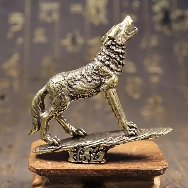 Solid Brass Wolf Figurine Tea Pet, Creative Copper Sculpture, Grassland Rock Wolf Statue, Collectible Art Craft, Home Decor, Decorative Sculptures