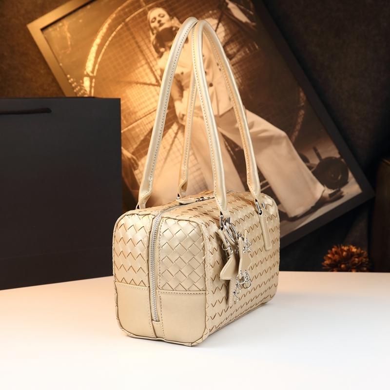 Elegant Woven Boston Bag for Women, Vintage Handbag Pillow Design, Unique Shoulder Crossbody Bag, Stylish and Versatile Accessory