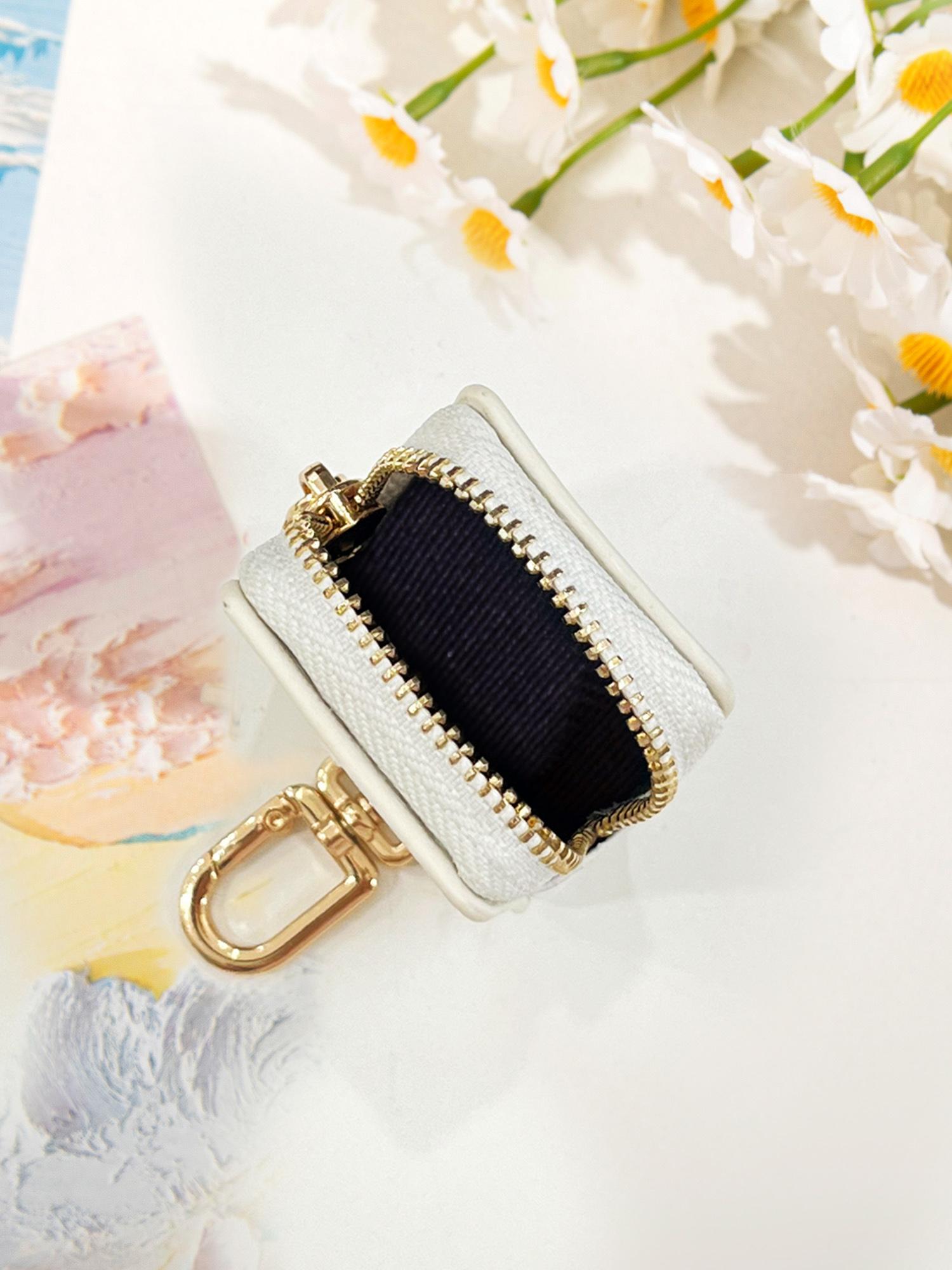 Lucky God Ace Charm, Charms for Bags, Mini Cute Bag Accessory, Fun Choice Jewelry, Unique Gift Idea for Various Occasions, Perfect Christmas & Valentine's Day Present, Bag Charm Keychain