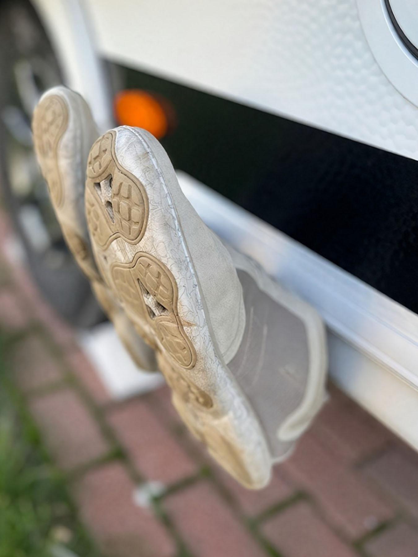 RV Shoe Rack and Clothes Rack Set, Wall-Mounted RV Track Drying Rack, Quick-Dry Ventilated Shoe Rack, Lightweight Portable Outdoor Travel Accessory