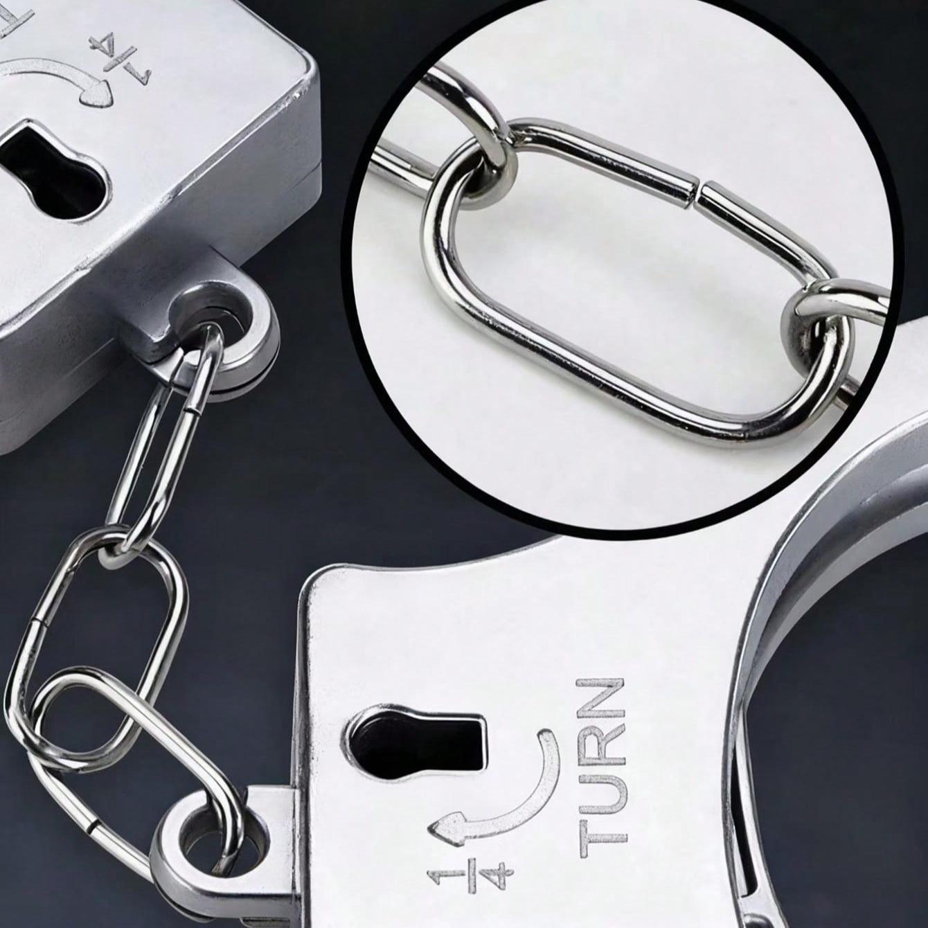 Vintage Silver Plastic Handcuffs, Multi-Functional Sexy Handcuffs, Suitable For Daily Use, Halloween Costumes, Parties, And More, Fun And Durable, Perfect For Role Play And Stage Performances, Costume Accessories, Party Favors, And An Ideal Holiday Gift