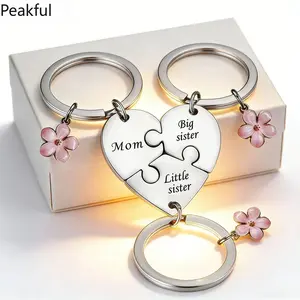 3Pcs Mom Daughter Matching Keychain Set, Trending Sweet Family Themed Charms, Meaningful Sibling Pendant Accessories, exquisite compact design & warm family vibe, perfect for Mother’s Day surprises,  daily carry and heartfelt holiday gift choices