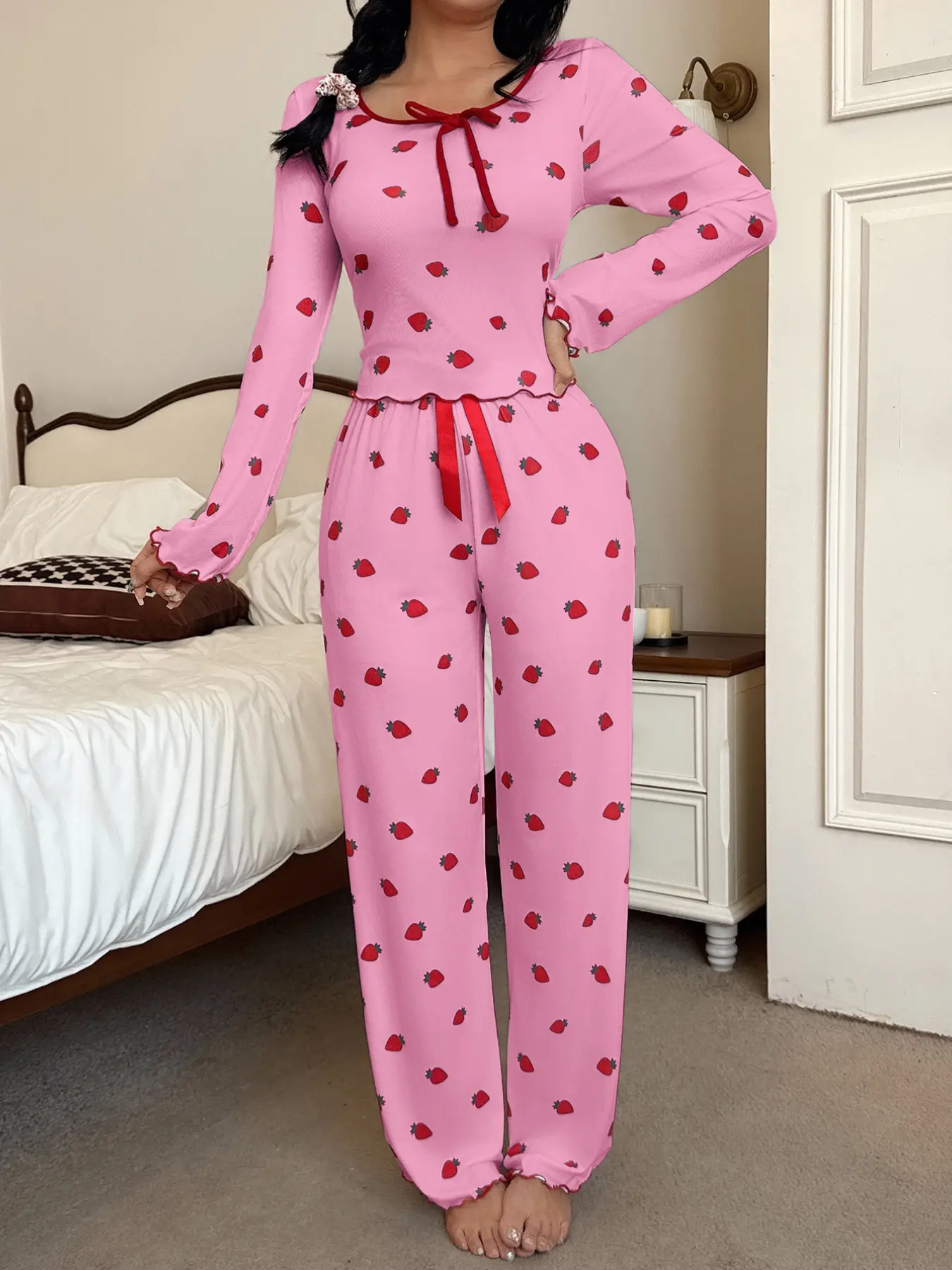 Women's Cute Strawberry Print Pajama Set, Long Sleeve Top and Pants, Soft Sleepwear, Comfortable Home Clothes, Cozy Nightwear