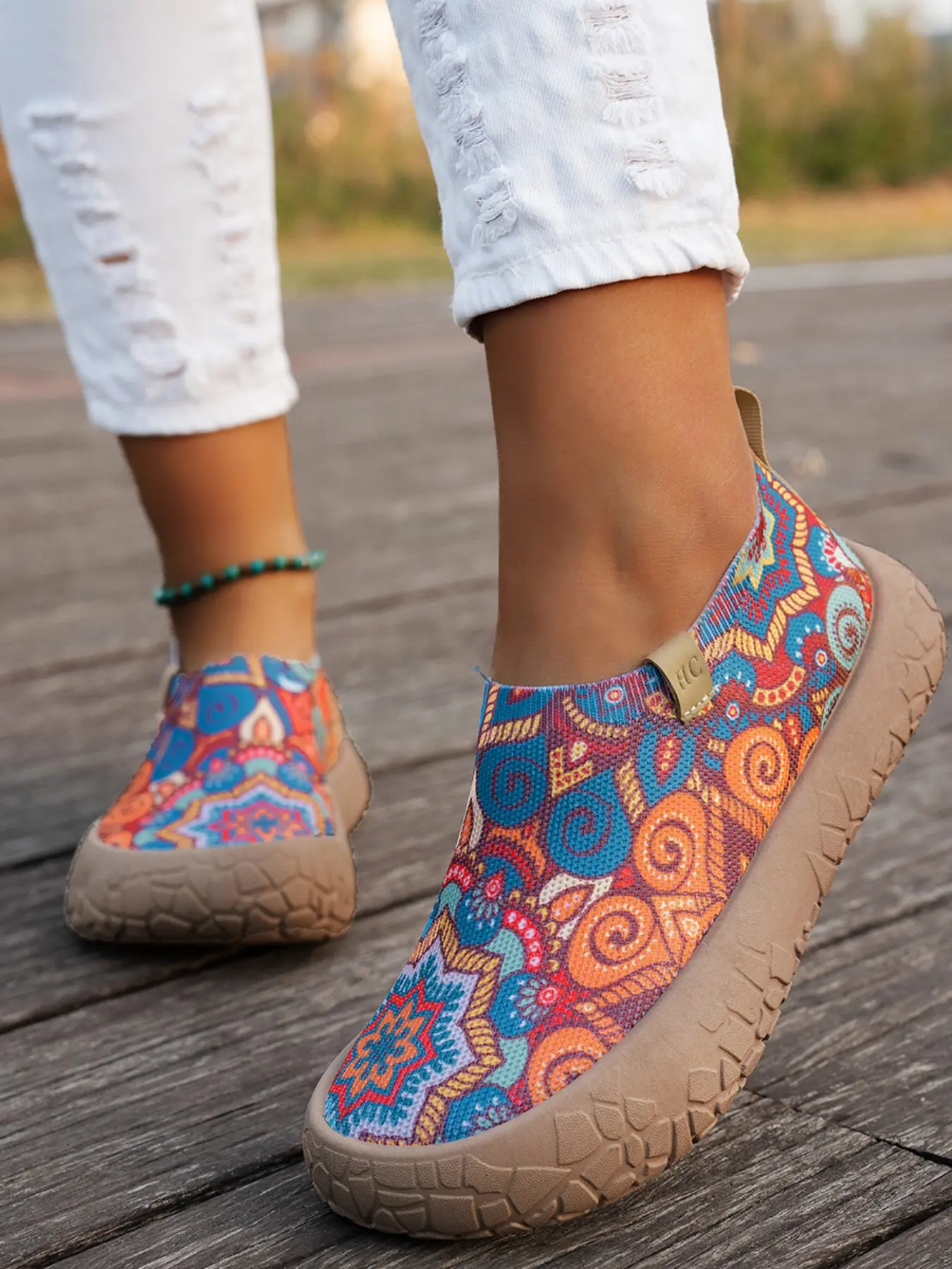 2026 New Women's All-Season Lightweight Breathable Sneakers, Casual Round Toe Geometric Design, Slip-On Non-Slip Sole, Outdoor & Commute, Lightweight Casual Shoes