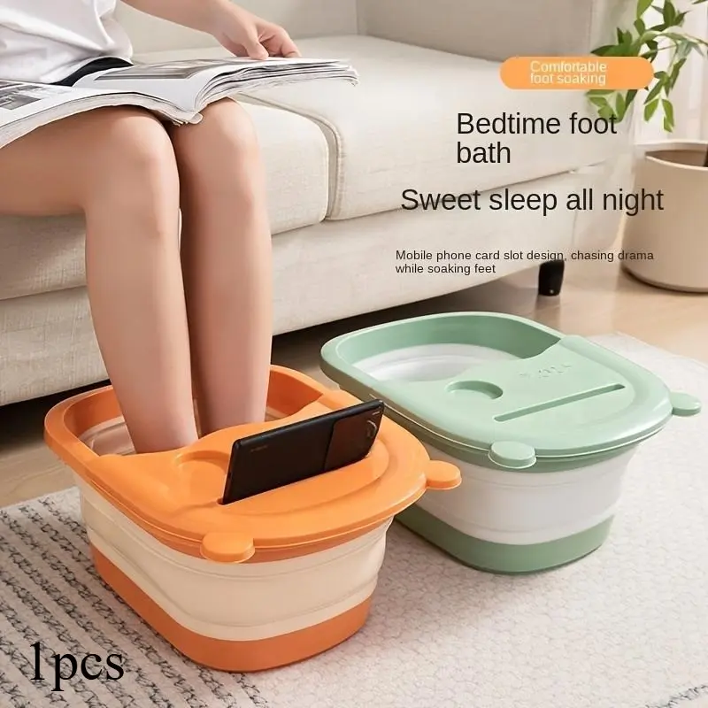 A Foldable Foot Bath Bucket, Collapsible Foot Bath, Bear-Shaped Foot Soaking Bucket with Multiple Color Options, a Portable Plastic Foot Washing Basin for Travel, Suitable for Autumn And Winter, for Massage And Foot Washing, Bathroom Accessory