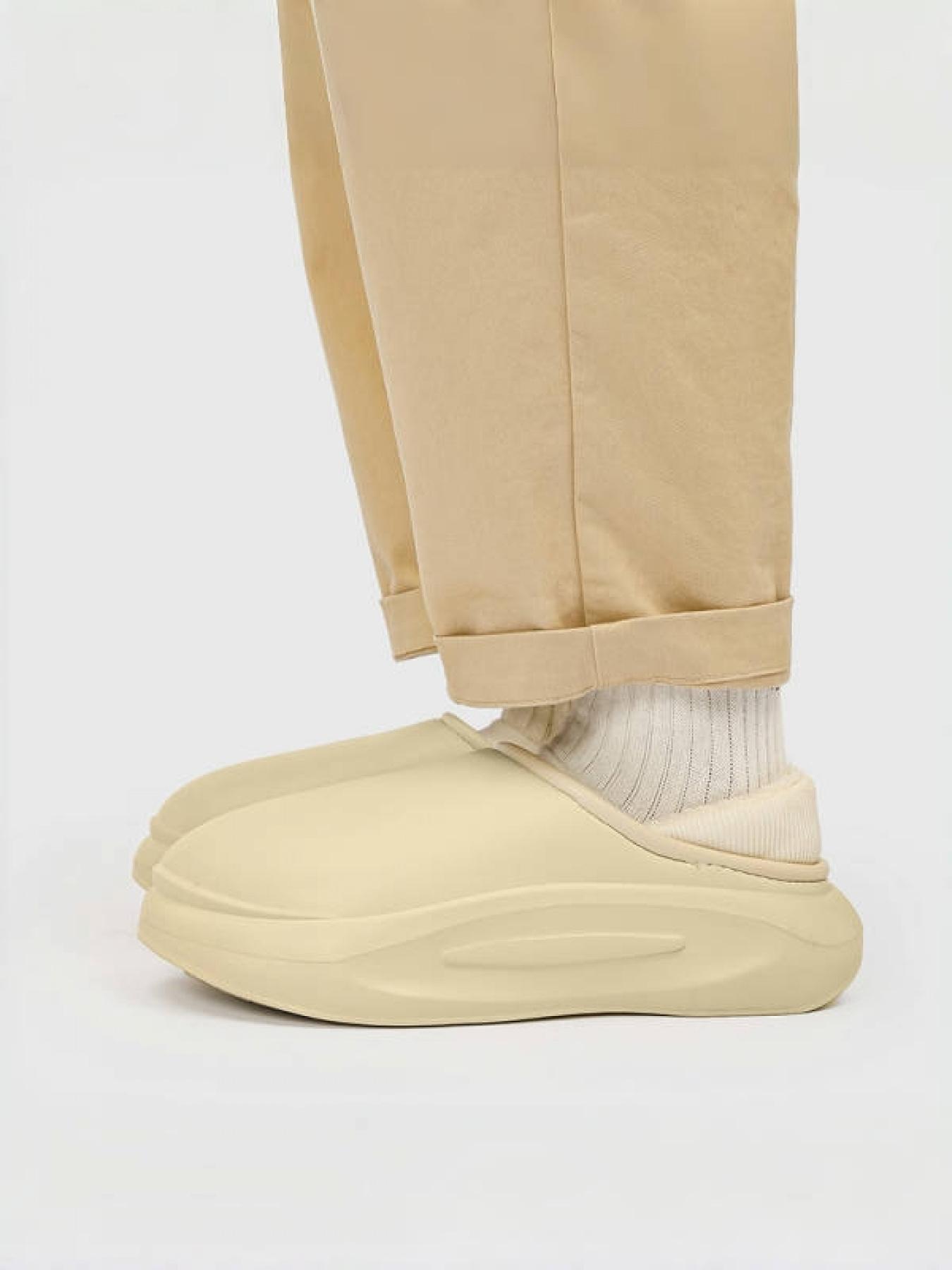 Men's Black Warm & Waterproof Slippers, Minimalist Home Style, Waterproof Leather with Fleece Lining, Warm & Non - Slip, Comfortable on Feet, Ideal for Home Daily & Bathroom Scenarios