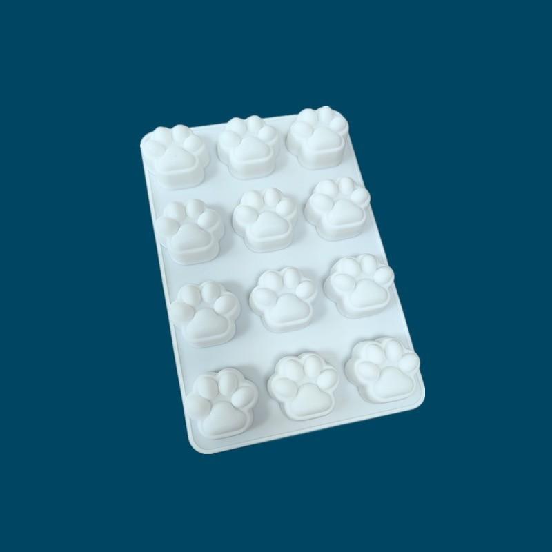 12-Compartment DIY Silicone Cat Paw Mold, Food Grade Baking Mold, Easy Clean, Semi-3D Cute Cat Paw Cake Mold, Soap & Gypsum Mold