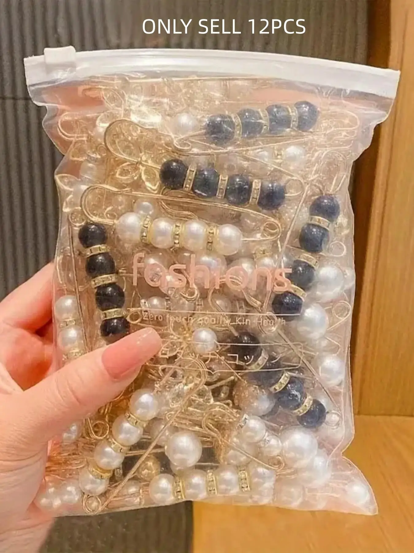 12 Pieces Random Styles & Sizes Waist Buckle Set, Multi-Functional Clips for Bras, Pants and Dresses, Fashion Accessory, Drop Set Pins