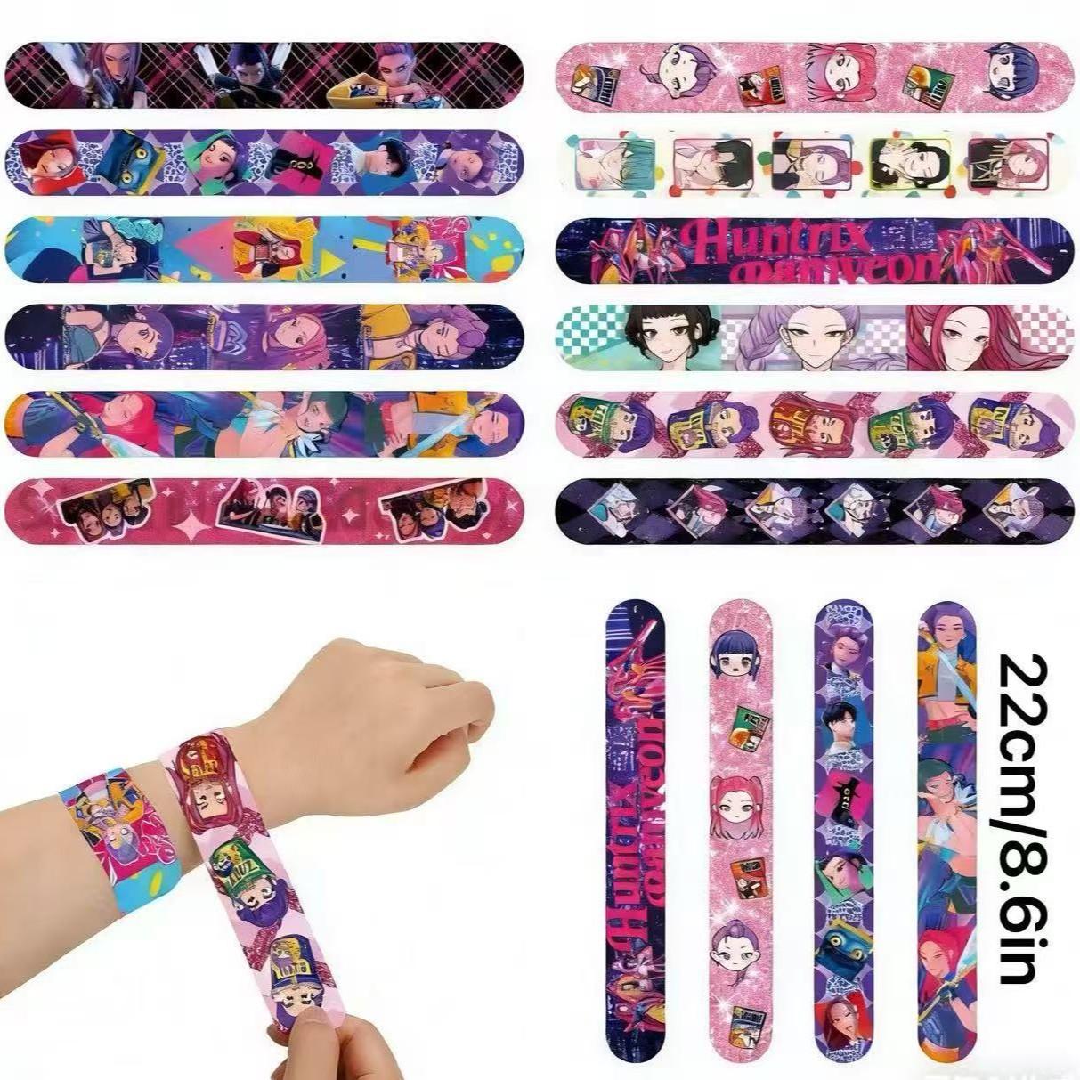 Korean cartoon girl group birthday party gift set of four, 12 bracelets, 12 keychains, 12 popcorn boxes, 12 decorative glasses – the best choice for a birthday party