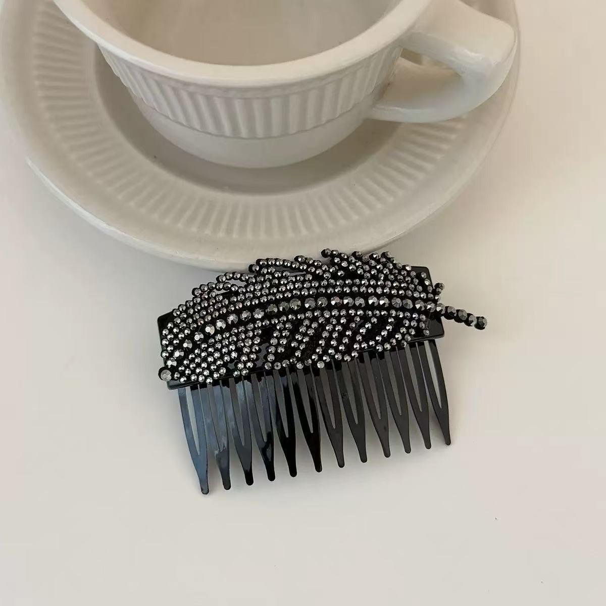 2026 New Luxury Style Earrings with Rhinestones, Perfect for Parties and Gifts, Elegant Accessory for Special Occasions