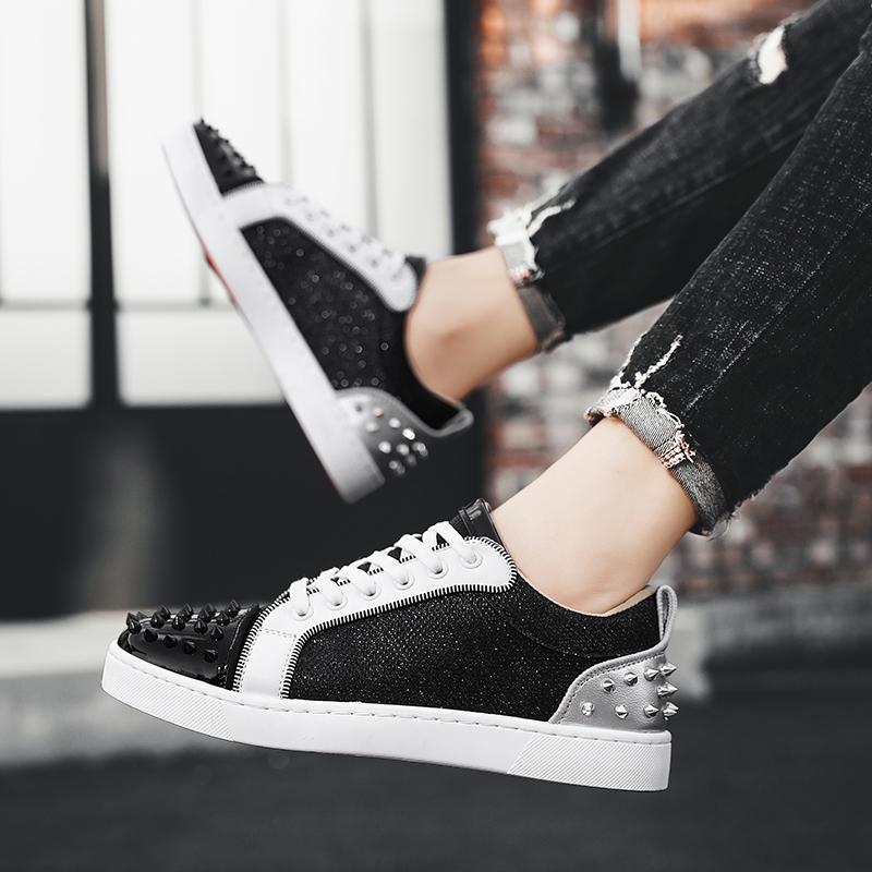 Trendy Casual Sneakers for Men, Versatile Bread Shoes, Unique Style, Comfortable Board Shoes, Riveted Casual Shoes, Perfect for Daily Wear