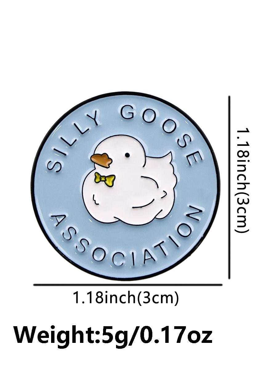 Adorable Cartoon Goose Enamel Pin Charm, Cute Bow Tie Design, Durable Lapel Pin for Clothing & Bags, Unisex Gift Idea