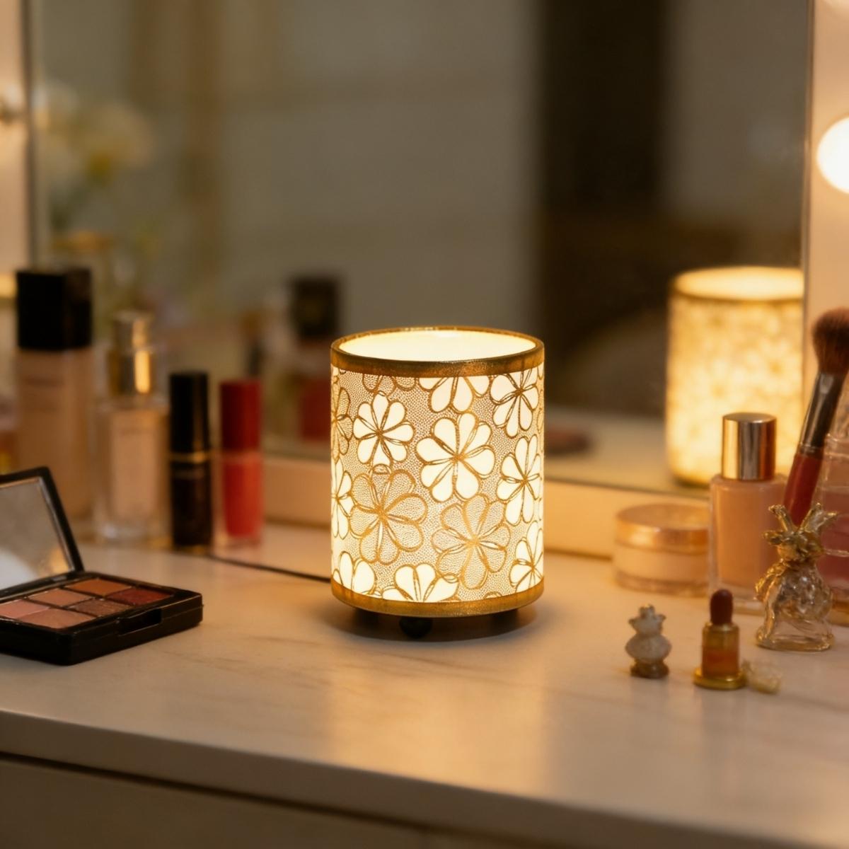 Small Bedside Lamp, Bohemian Style Living Room Table Lamp, USB Powered Night Light, Linen & Floral Cloth Shade, Metal Base, Kids' Room Decor