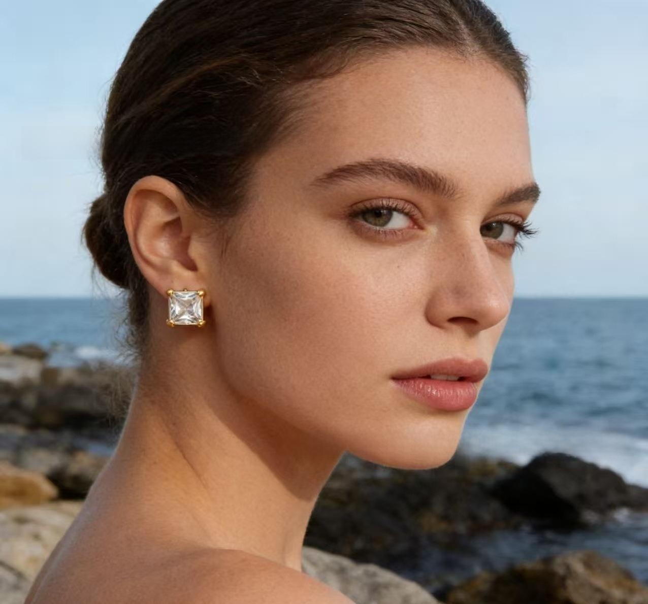 Stainless Steel Vacuum Plated 18K Zirconia Square Stud Earrings Small Sugar Cube Earrings Hypoallergenic Fashion Jewelry