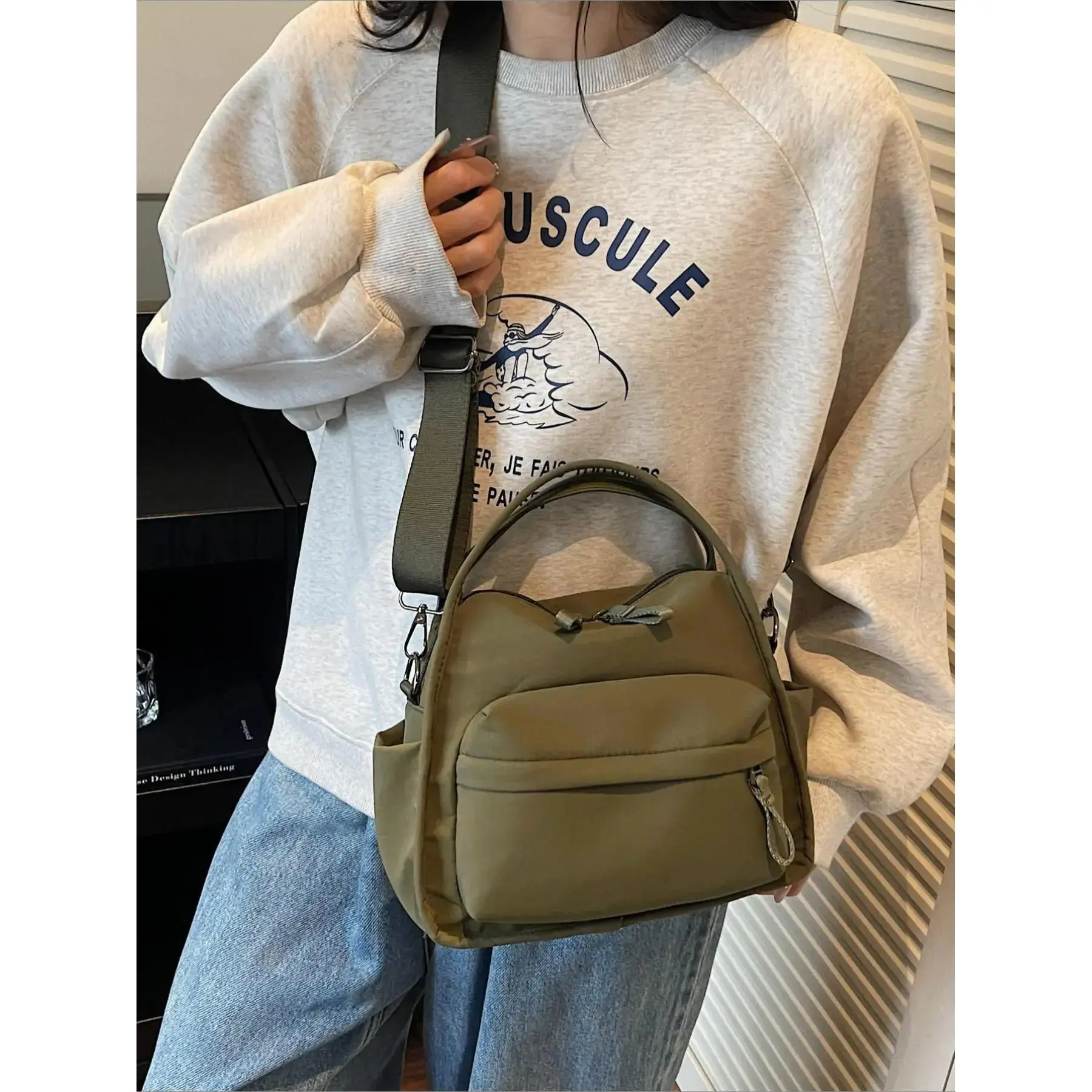 Elegant Solid Color Crossbody Bag for Women, Minimalist Aesthetic Shoulder Purse with Adjustable Strap, Quiet Luxury Style Messenger Handbag, Lightweight Daily Carry Bag for Office, Coffee Dates, Shopping, Vacation & Street Style Looks