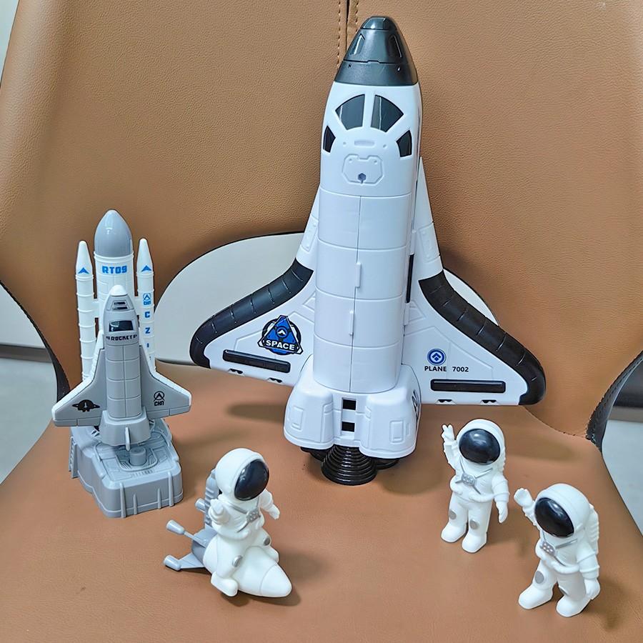 Pre-Built Model Rocket Space Ship, Launch Ship with 3 Astronauts, Space Series Model, Kids' Interest Toy, Christmas Gift