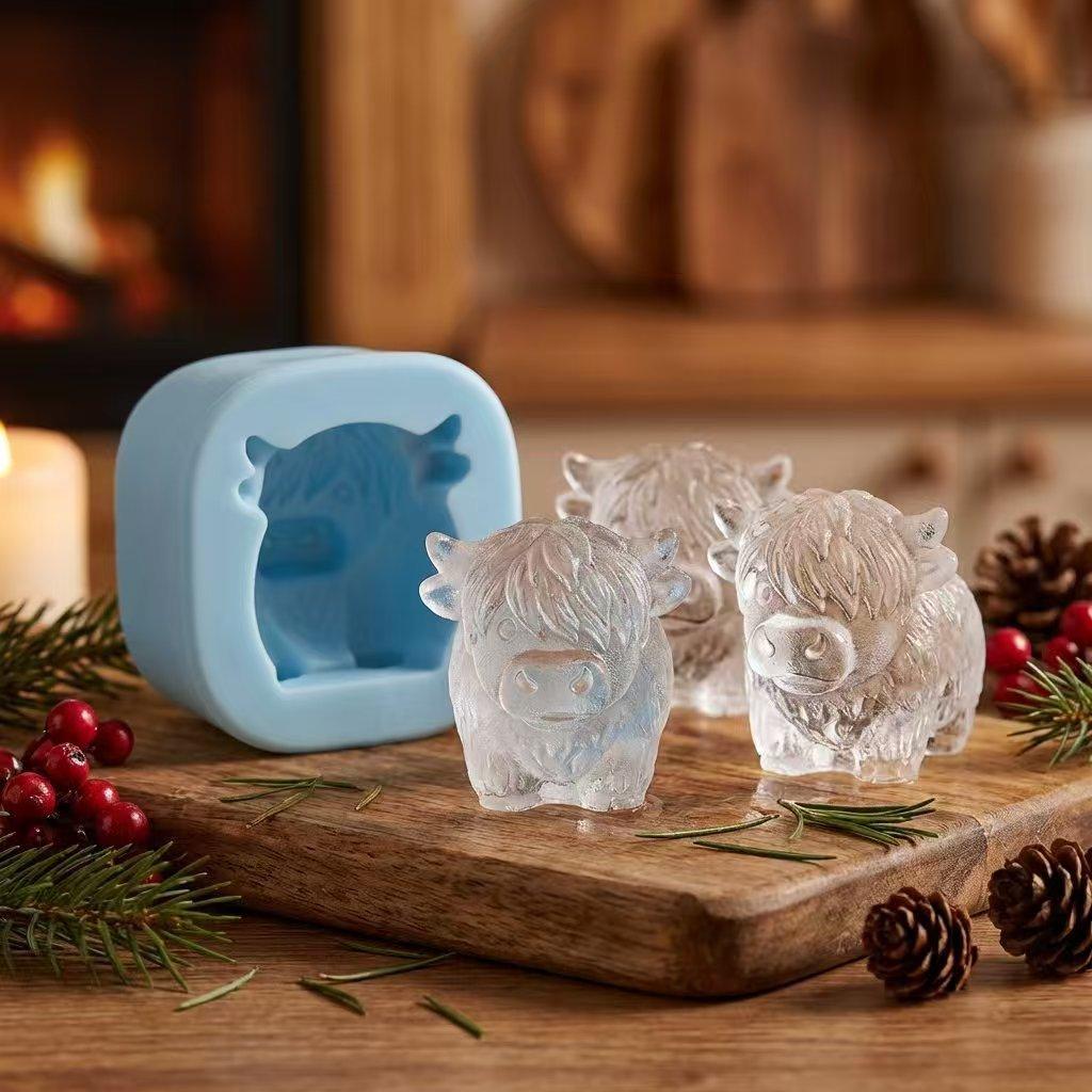 3D Highland Cow Silicone Ice Cube Mold - Aesthetic Animal Shaped Ice Tray for Whiskey, Cocktails & Coffee - Cute Reusable Food Grade DIY Chocolate Mold for Home Bar & Parties