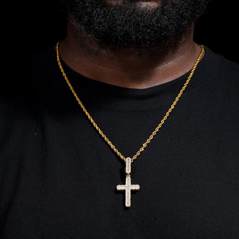 【#P557】UCCIYO 18K Gold-Plated Cross Pendant with Lab-Grown Moissanite S925 Sterling Silver Moissanite Pendant Necklace for Women Men Hip Hop Jewelry Gift