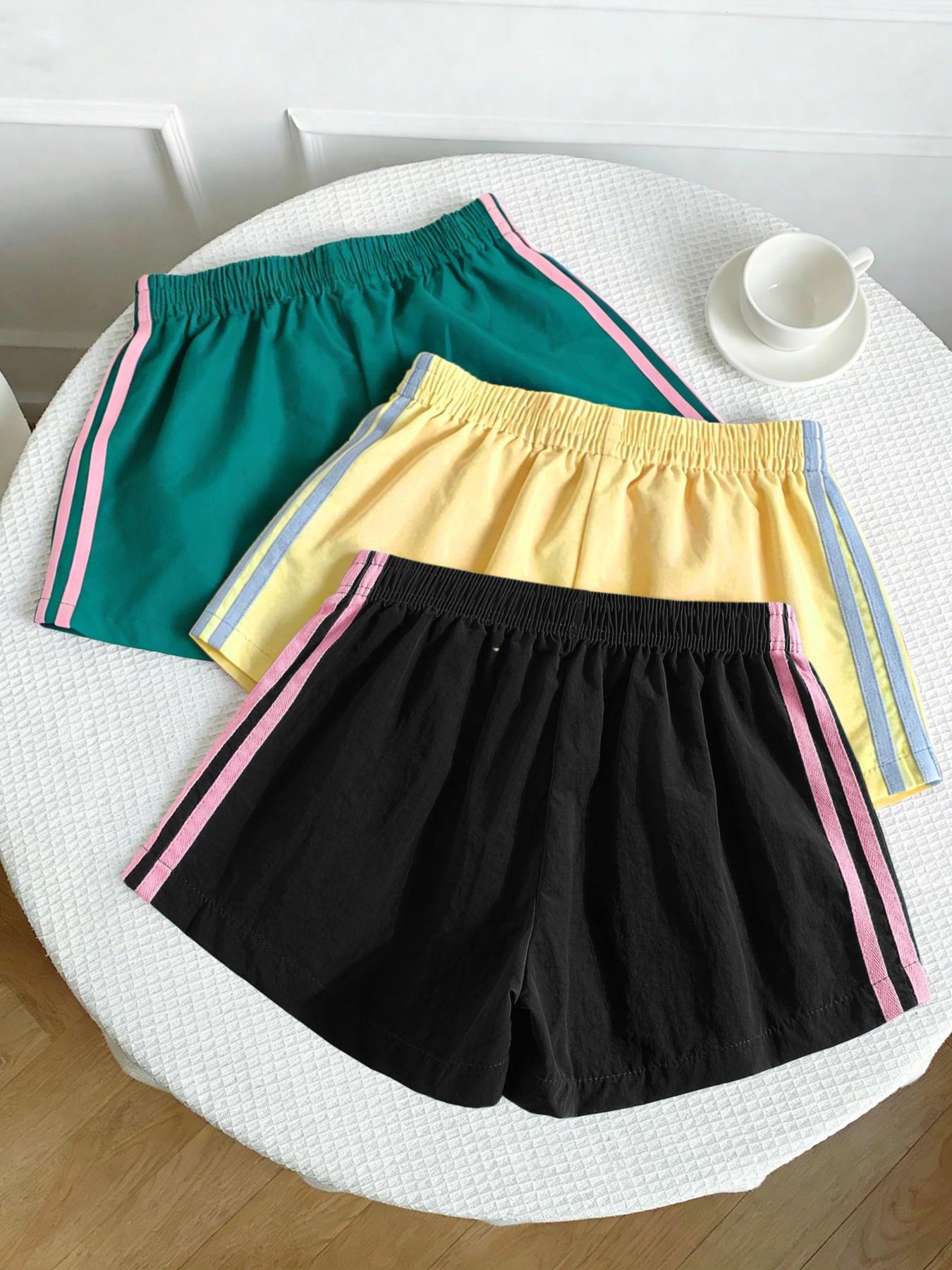 Women's Summer Striped Shorts, Casual Loose-Fit, 4-Stripe Design, Perfect for Office & Parties, Versatile Fit, Ideal for Warm Weather