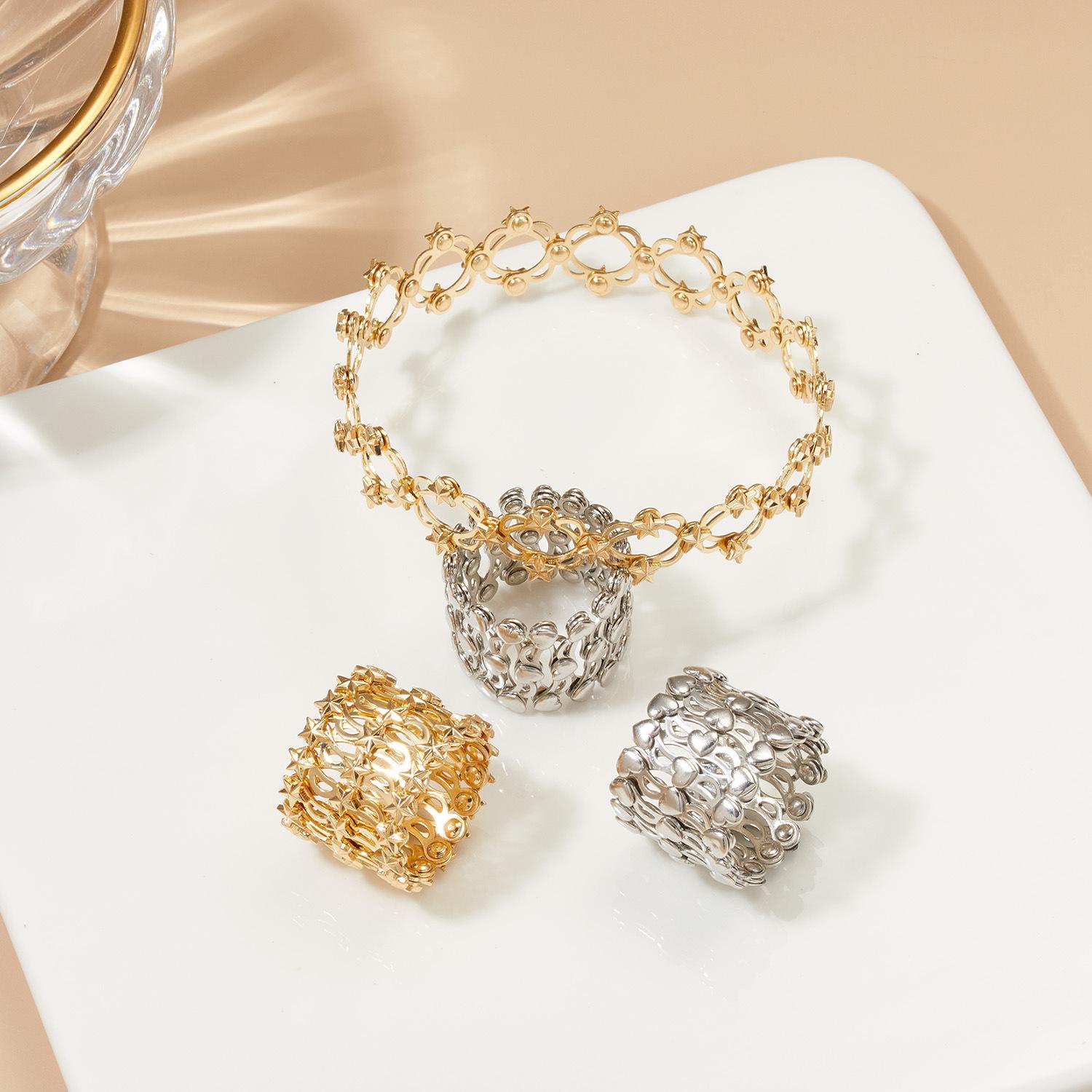Magic Transformable Retractable Fashion Ring, Two Ways to Wear in One Piece, Instantly Turns into Adjustable Bracelet, Ideal Surprise Gift