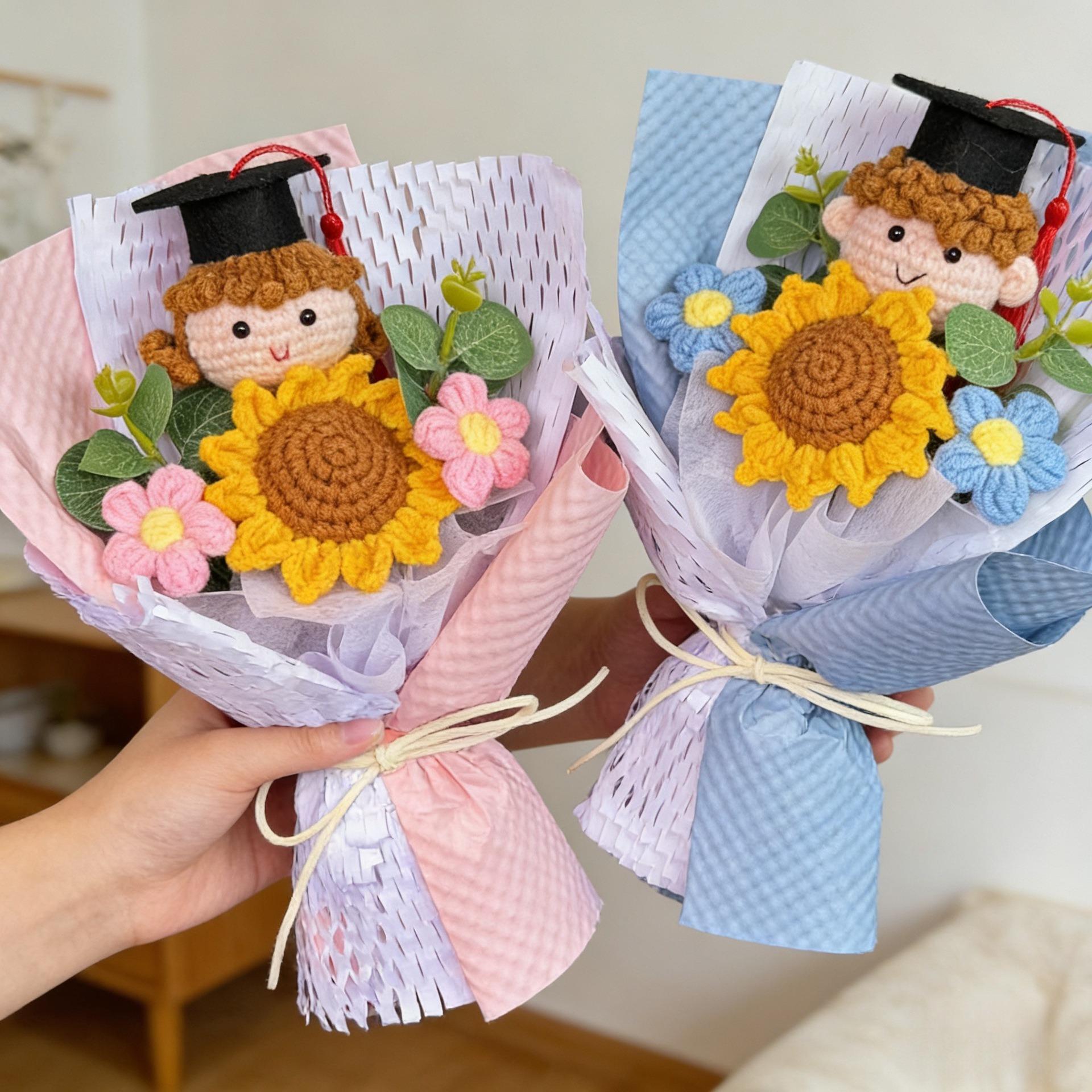 2026 Graduation Crochet Flower Bouquet Knitted Grad Doll,Handmade Crochet Flower Bouquet with Sunflower & Daisy, Soft Knitted Floral Arrangement for Girl, Women & Graduation Gifts
