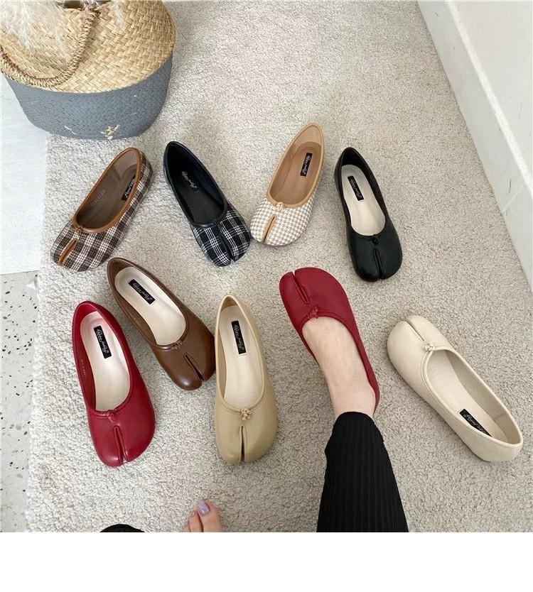 Comfortable Women’s Tabi Split Toe Ballet Flats Slip On Loafers Houndstooth and Solid Colors for Casual Daily Wear