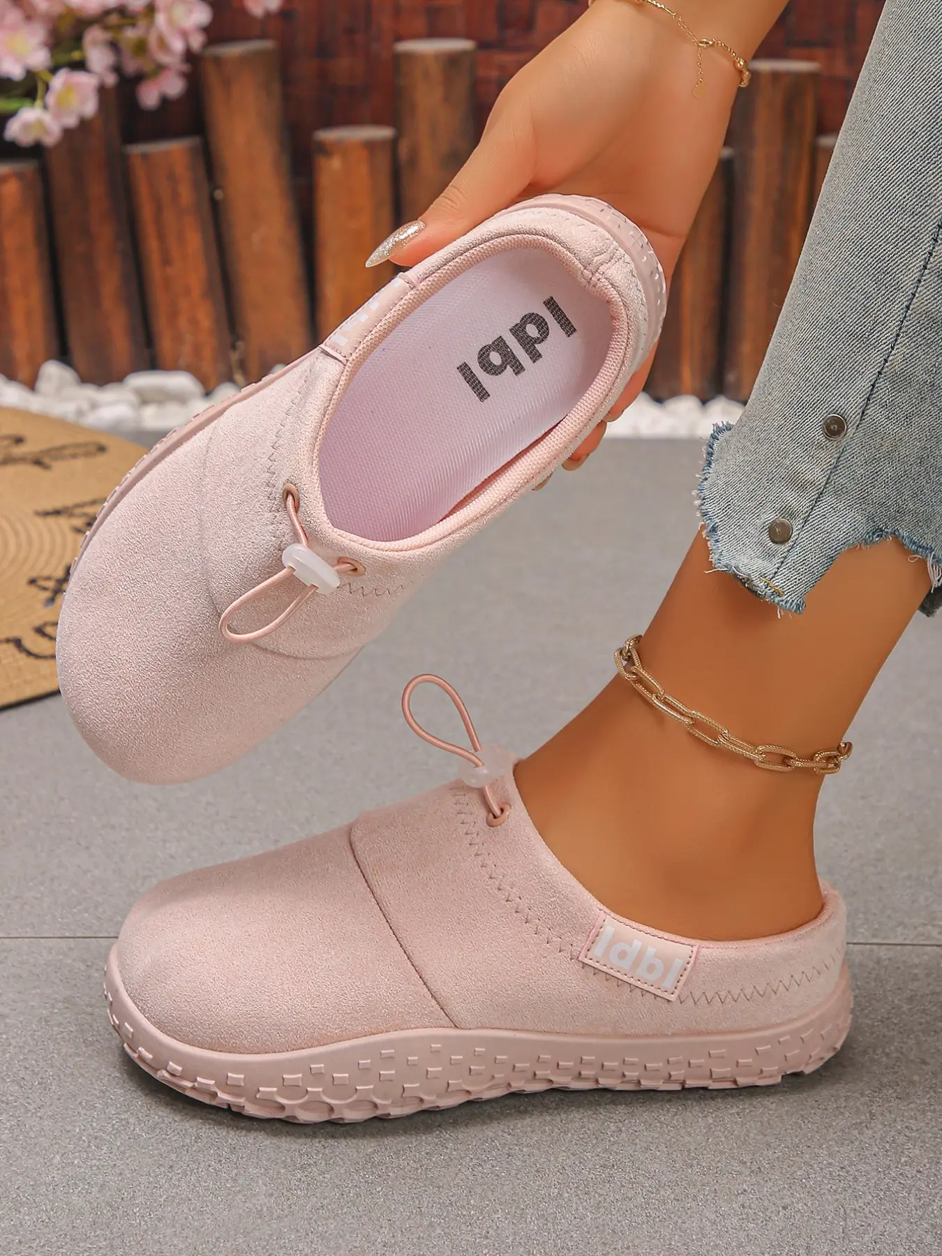 Women's Backless Slip‑On Mule Clogs, Adjustable Drawstring Toggle Closure with Textured Block Outsole, Versatile Closed Toe Mule Shoes for Casual Outings Home Relaxation and Weekend Short Trips, Slip On Mules