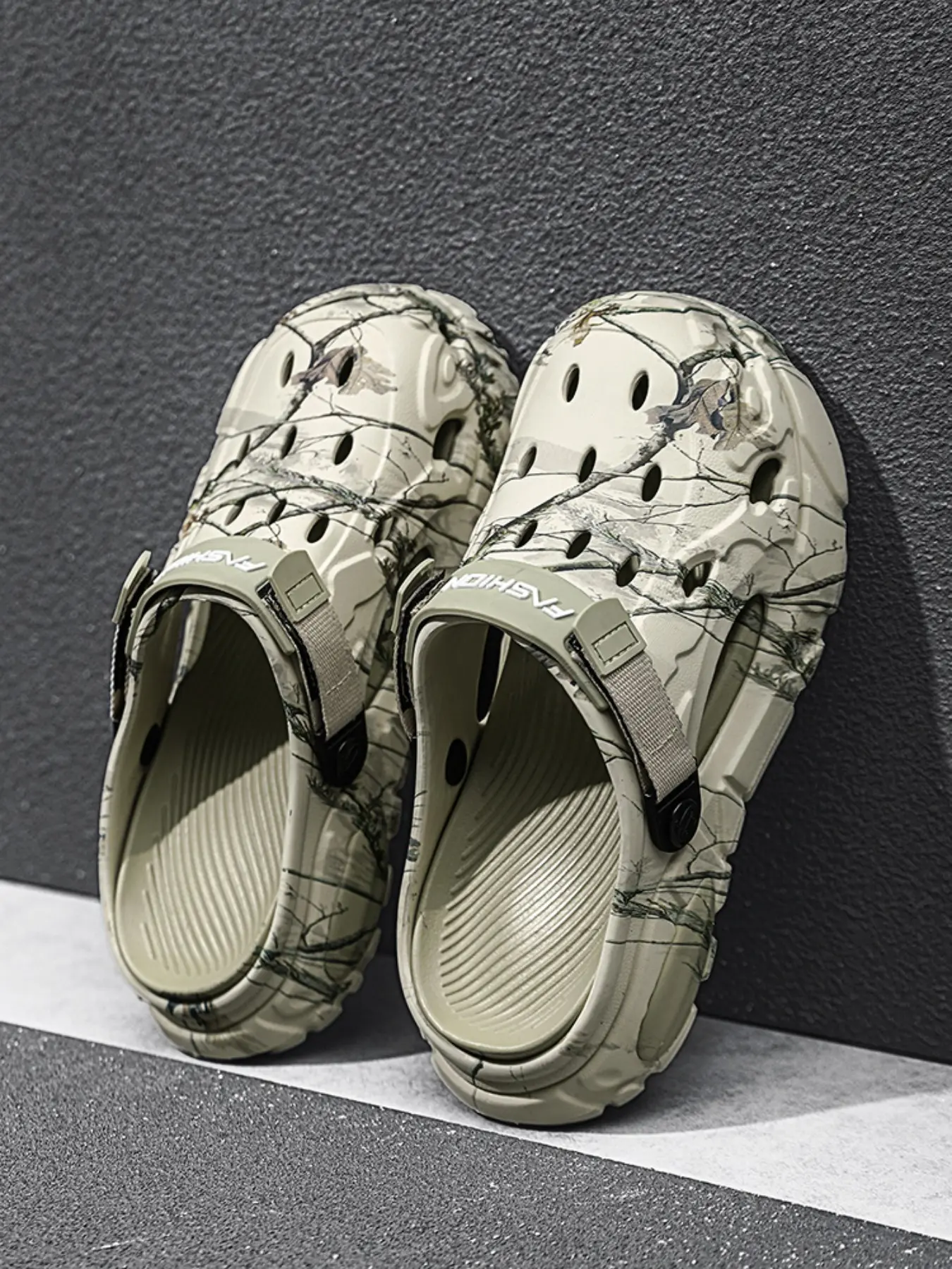 Summer Men's Tree Pattern Camo Print Sandals, High Elastic Eva Slippers, Adjustable Back Strap, Sizes 39-48, Outdoor & Indoor Use