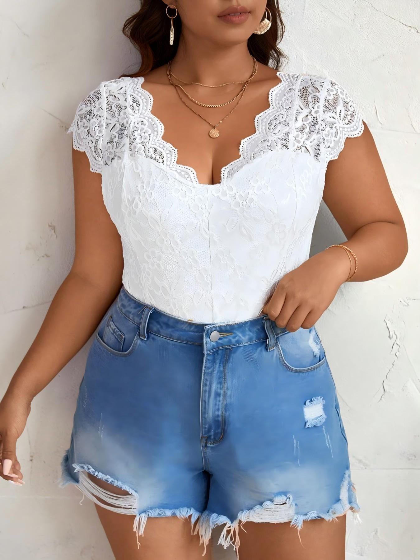 Women's Plus Size White Lace Bodysuit, Scallop Trim V Neck Cap Sleeve One Piece, Fitted Going Out Bodysuit for Date Night, Bridal Shower, Vacation, Honeymoon, Birthday, Party, Brunch, Resort Wear, Soft Girl Spring Summer Outfits, Elegance