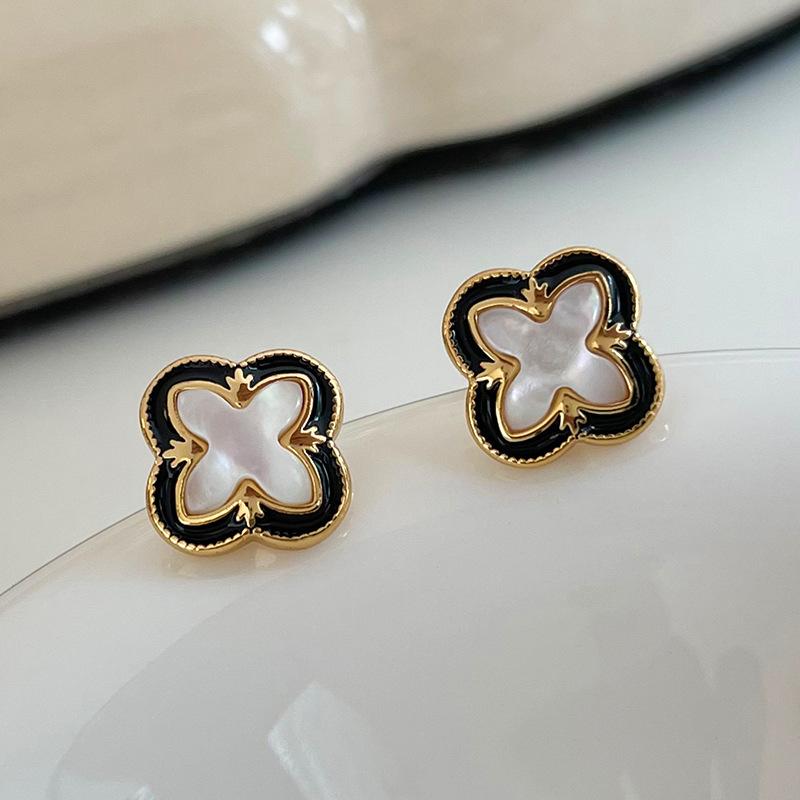 Minimalist Black Clover Drop Earrings 925 Silver Shell Lace Design Elegant Dripping Oil Fashion Jewelry for Women