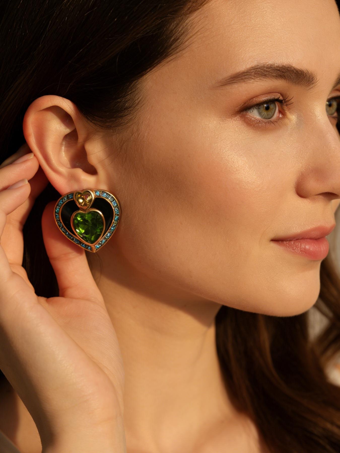 1 pair of fashionable and elegant heart-shaped diamond studded earrings, suitable for daily commuting, vacation and dating, and also a surprising and exquisite small gift.