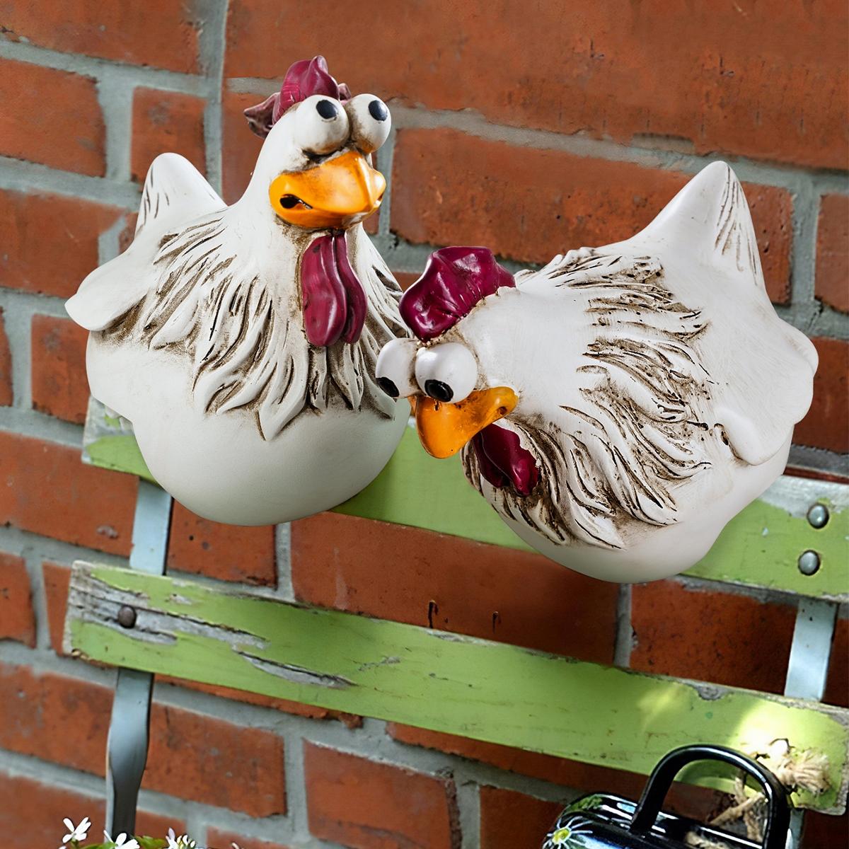 Chicken Fence Decoration, Waterproof Resin Garden Ornament, Fun Expression Yard Decor, Perfect for Farm Gate & Garden