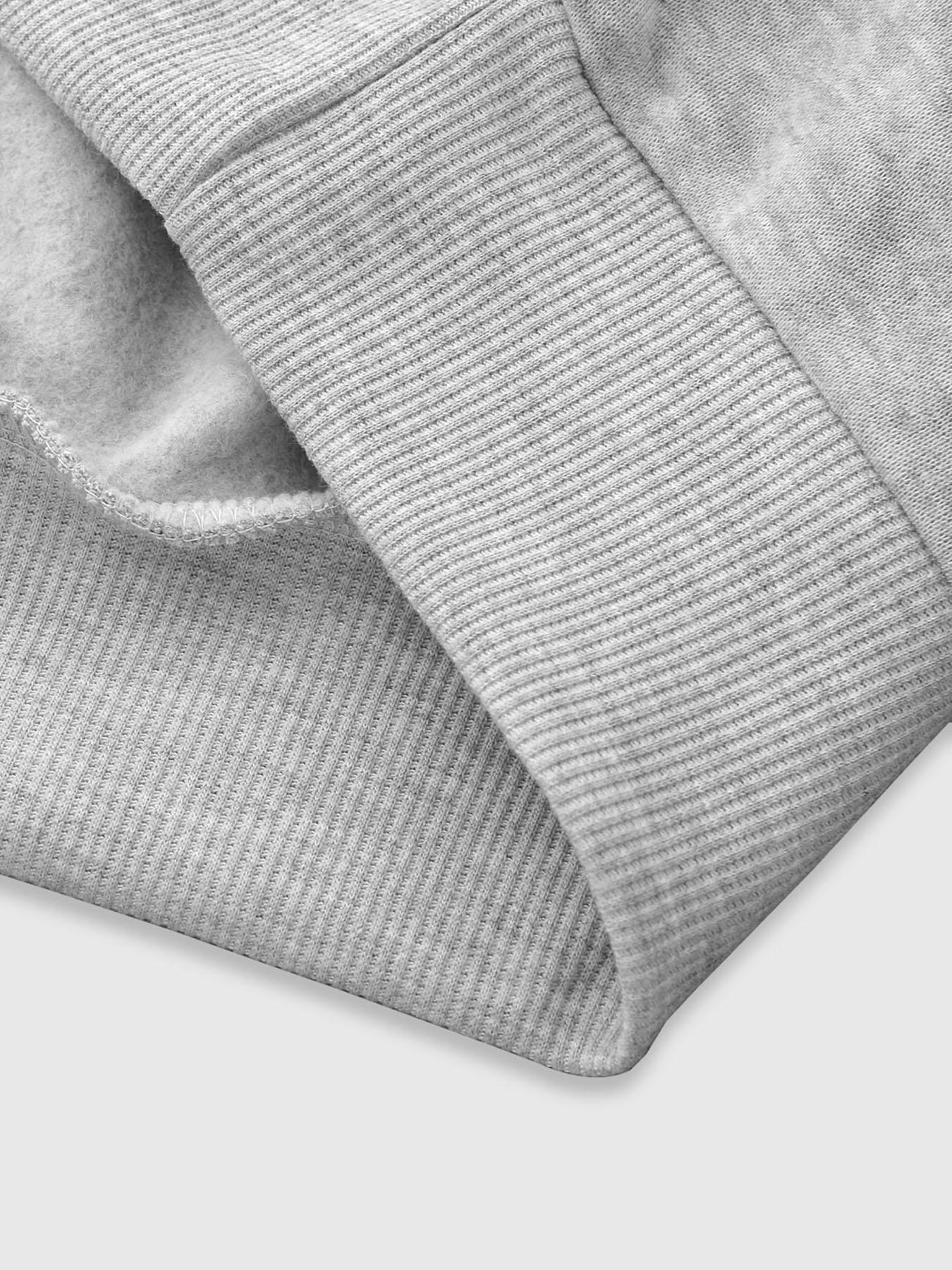 Women's oversized hooded sweatshirt with "YES I'M ALWAYS FREEZING! Me 24:7" print, a casual long-sleeved hoodie, suitable for everyday wear in autumn and winter. Warm Winter Outfit