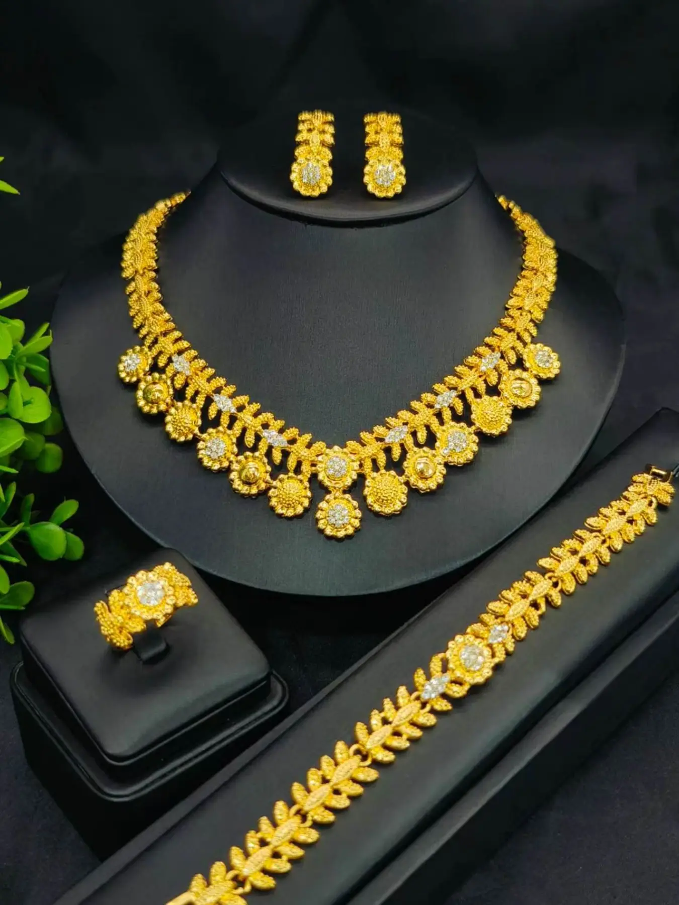 Fashion Women's Flower Rhinestone Jewelry Set, Necklace Earrings Bracelet Ring, Wedding Anniversary Gift, Elegant Jewelry Set