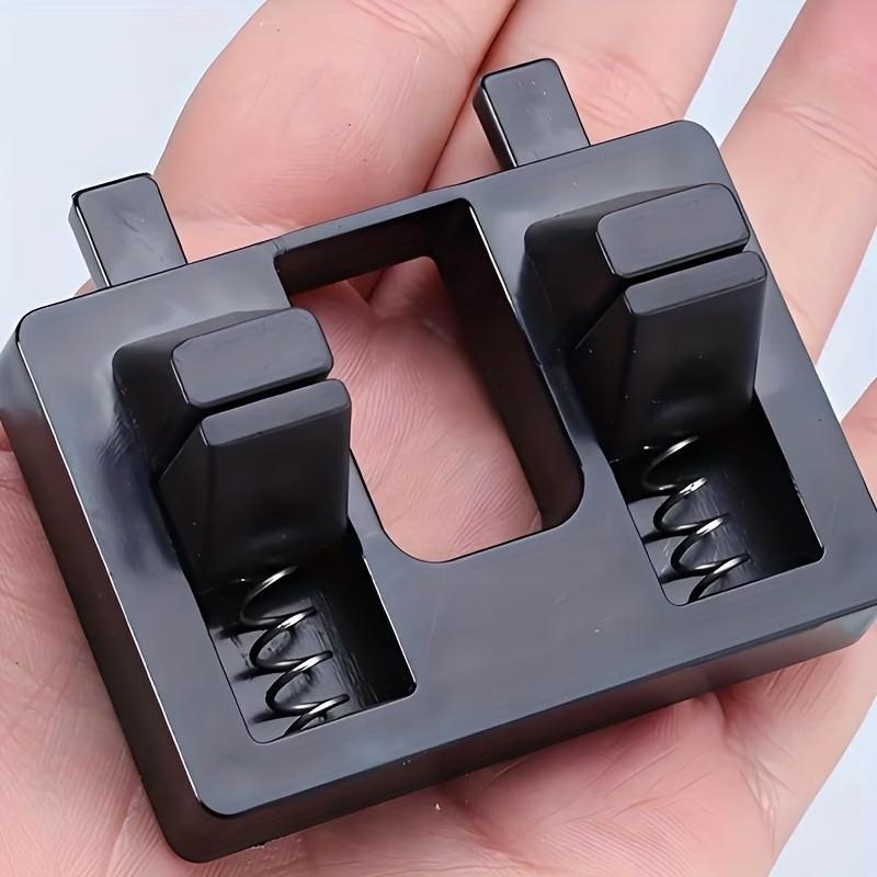 1pc Multifunctional Spring Welding Clamp | Adjustable Auxiliary Hand Tool Quick clamping & releasing, stable grip design Wire & cable connection fixer Suitable for electronic repair, automotive wiring, DIY soldering and hands-free operation Durable profes
