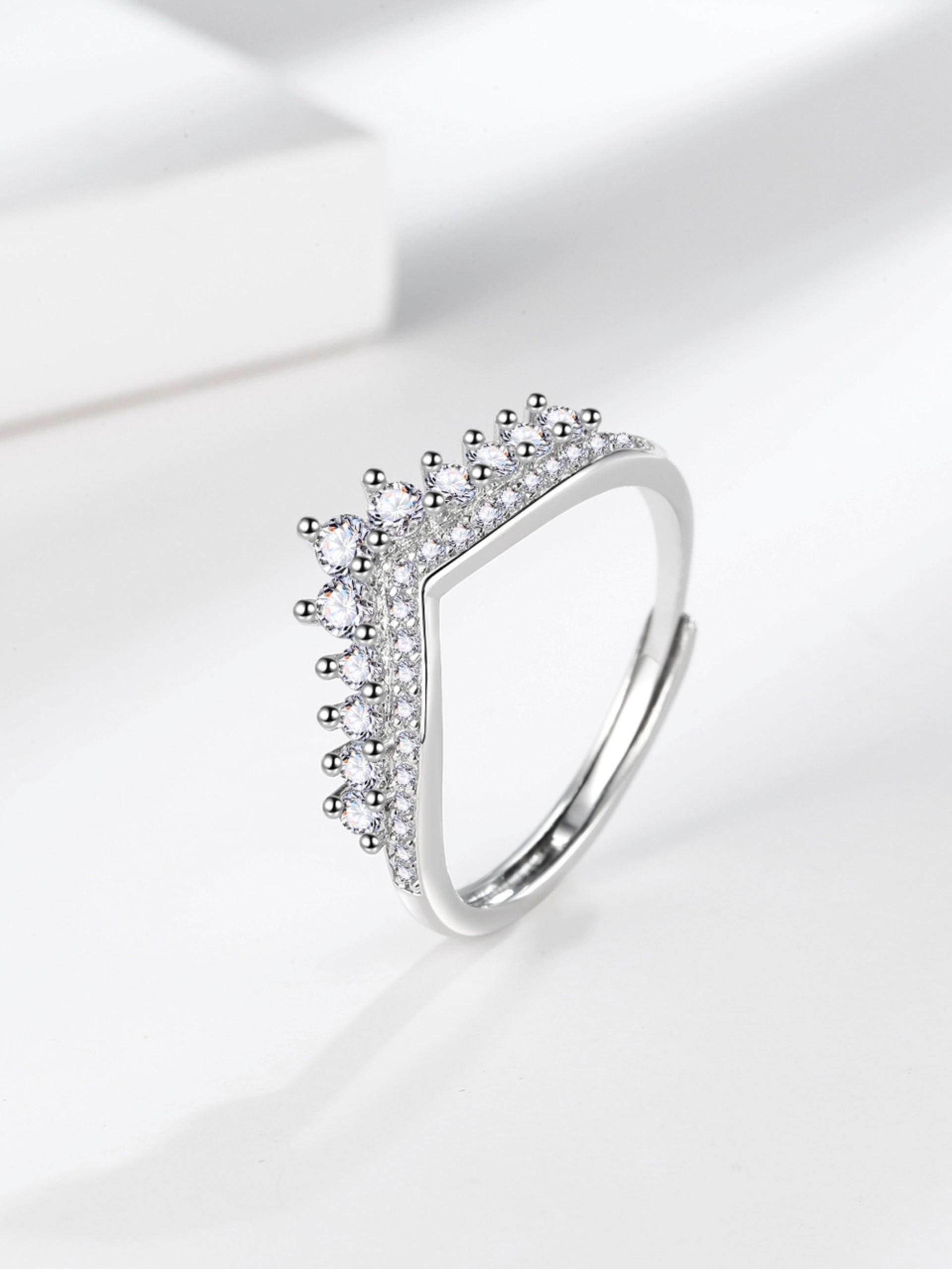 Artificial Zircon Ring, Luxurious V-Shape Wishbone Princess Crown Couple Engagement Ring, Perfect Wedding Gift for Her