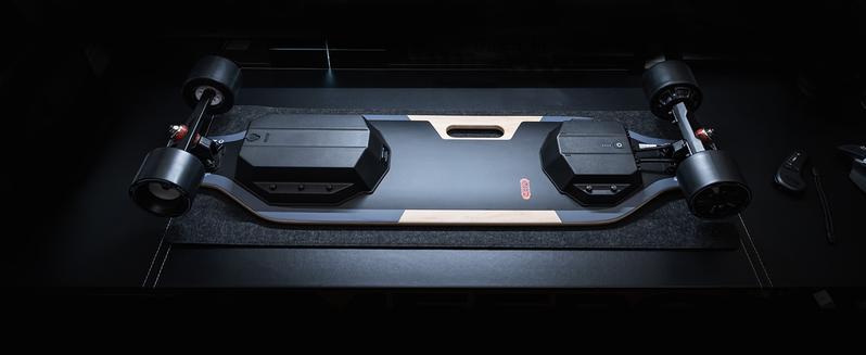 MEEPO V5 Electric Skateboard with Remote, Top Speed of 29 Mph, Smooth Braking, Easy Carry Handle Design, Suitable for Adults & Teens Beginners Mobgriptape Rubber Wheels skateboard skateboard skateboard