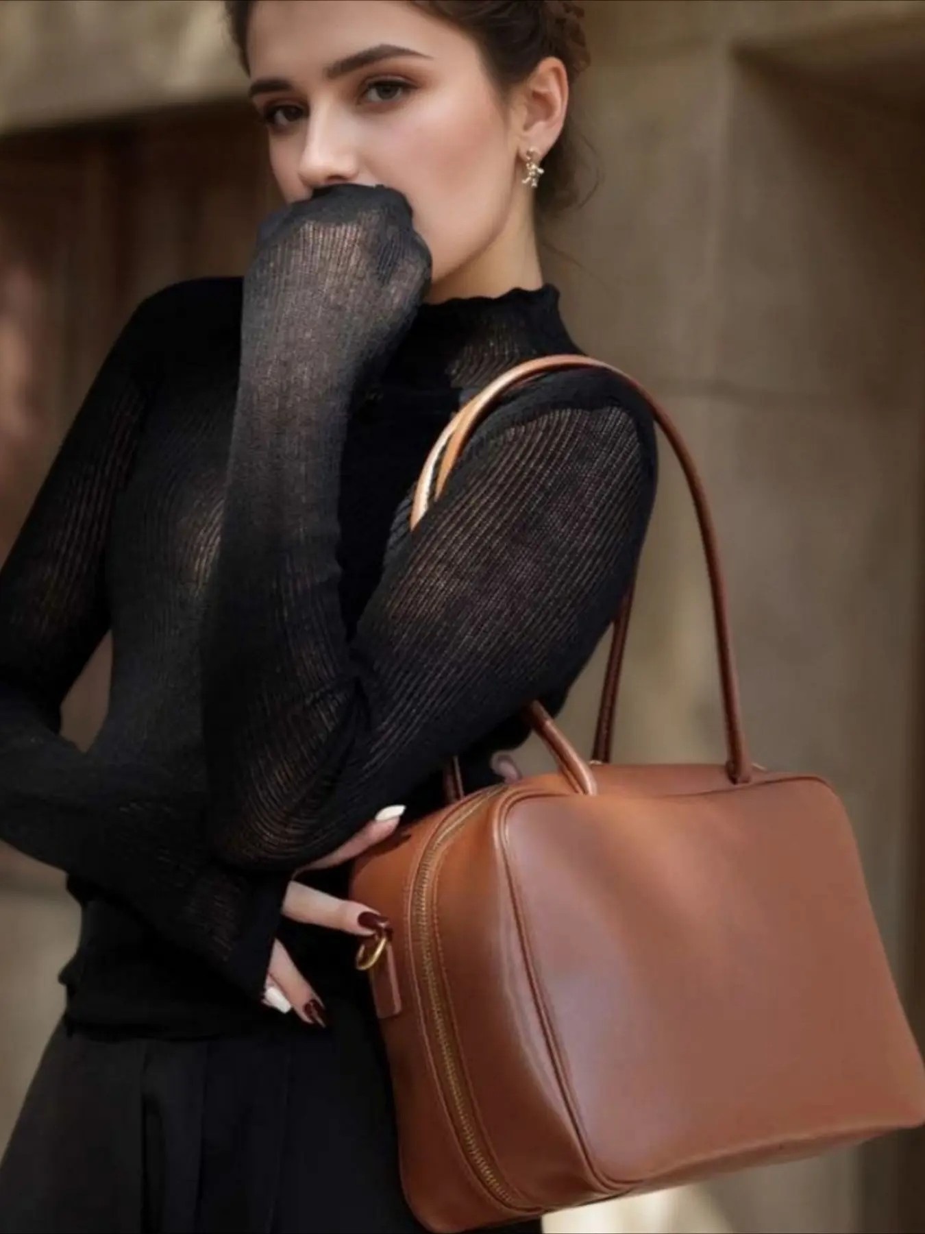 HenriThe minimalist Row leather women's bag portable commuter tote new TR bowling shoulder bag
