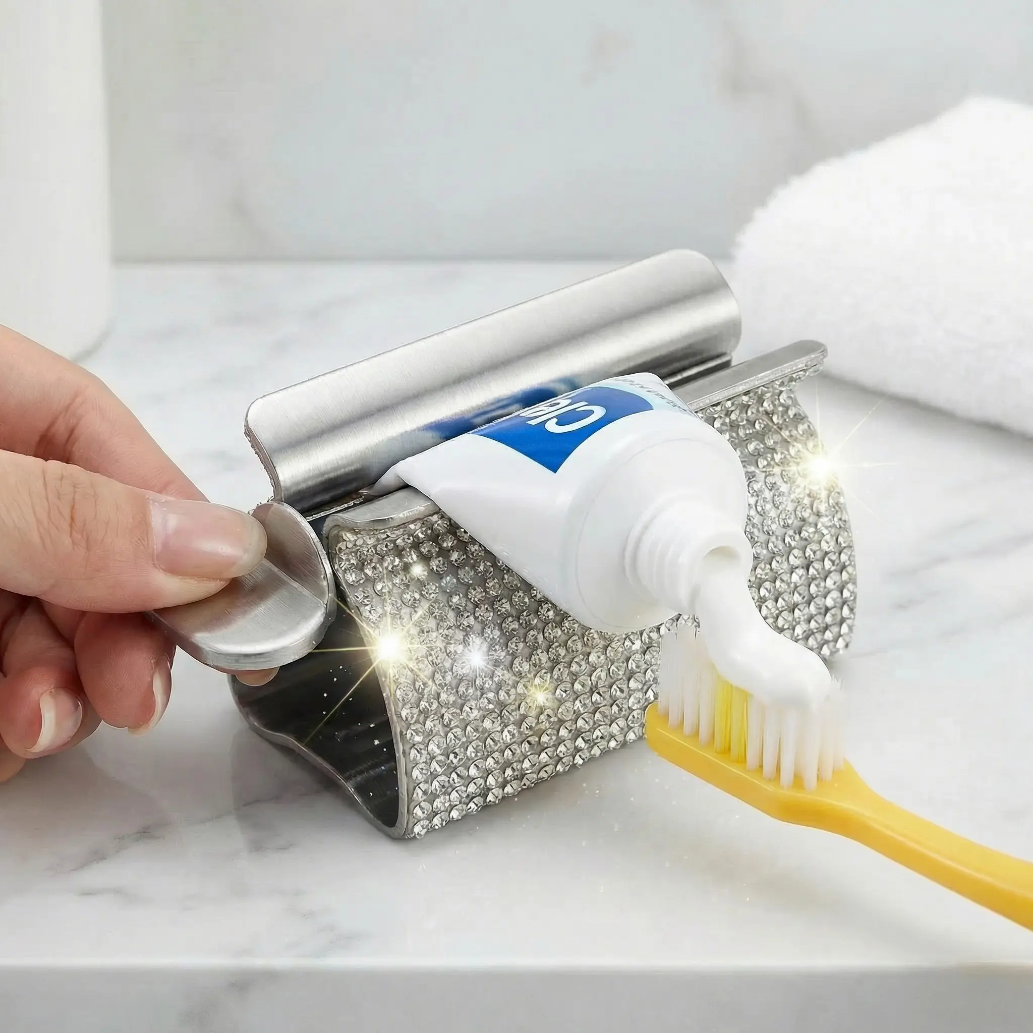 1pcs Rhinestones Toothpaste Dispenser, Stainless Steel Tube Squeezer, Durable and Easy-To-Use, Perfect for Daily Oral Care