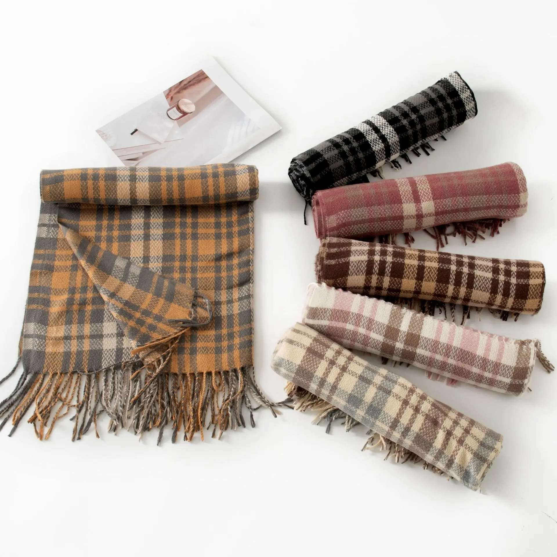 Unisex Winter Scarf, Soft Warm Double-Sided Thick Scarf, Long Oversized Retro Scarf for Women Men, Cozy Cold Weather Accessory for Fall Winter, Casual Daily Wear, Couple Gift