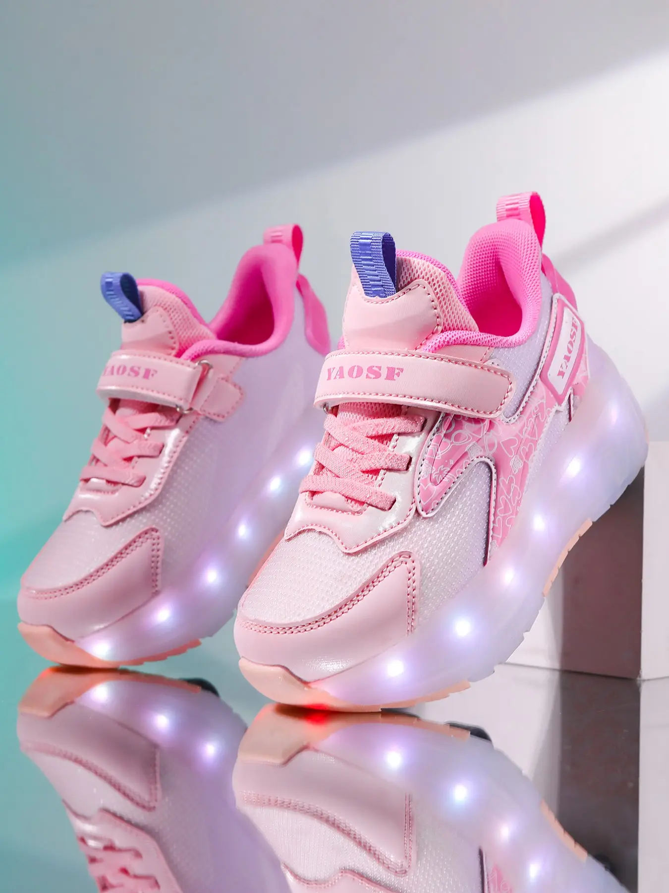 Trendy Kids Roller Skates, Enhanced Stability, Detachable Dual-Use Sports Shoes, Street Style Ice Skates, Outdoor Glowing Shoes, Family Footwear, Multifunctional Roller Skates