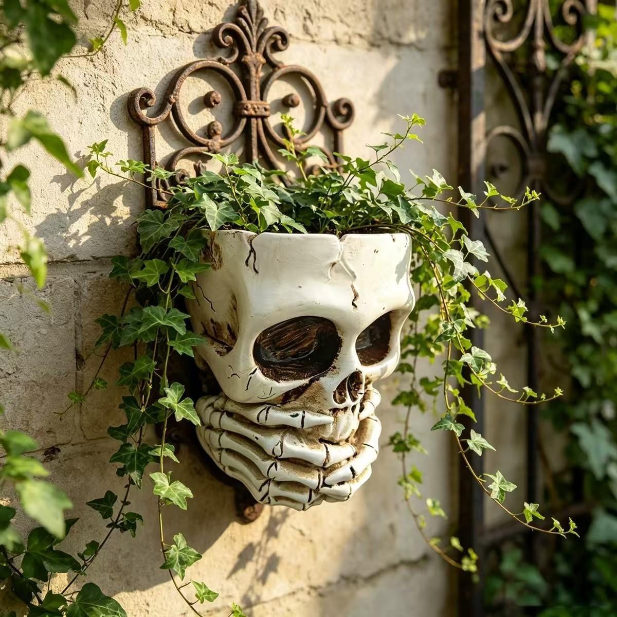 3-Piece Wall Hanging Skull Flower Pots, Decorative Resin Plant Holder, Gothic Room Decor, Vintage Inspired Home Decoration, Unique Wall Art