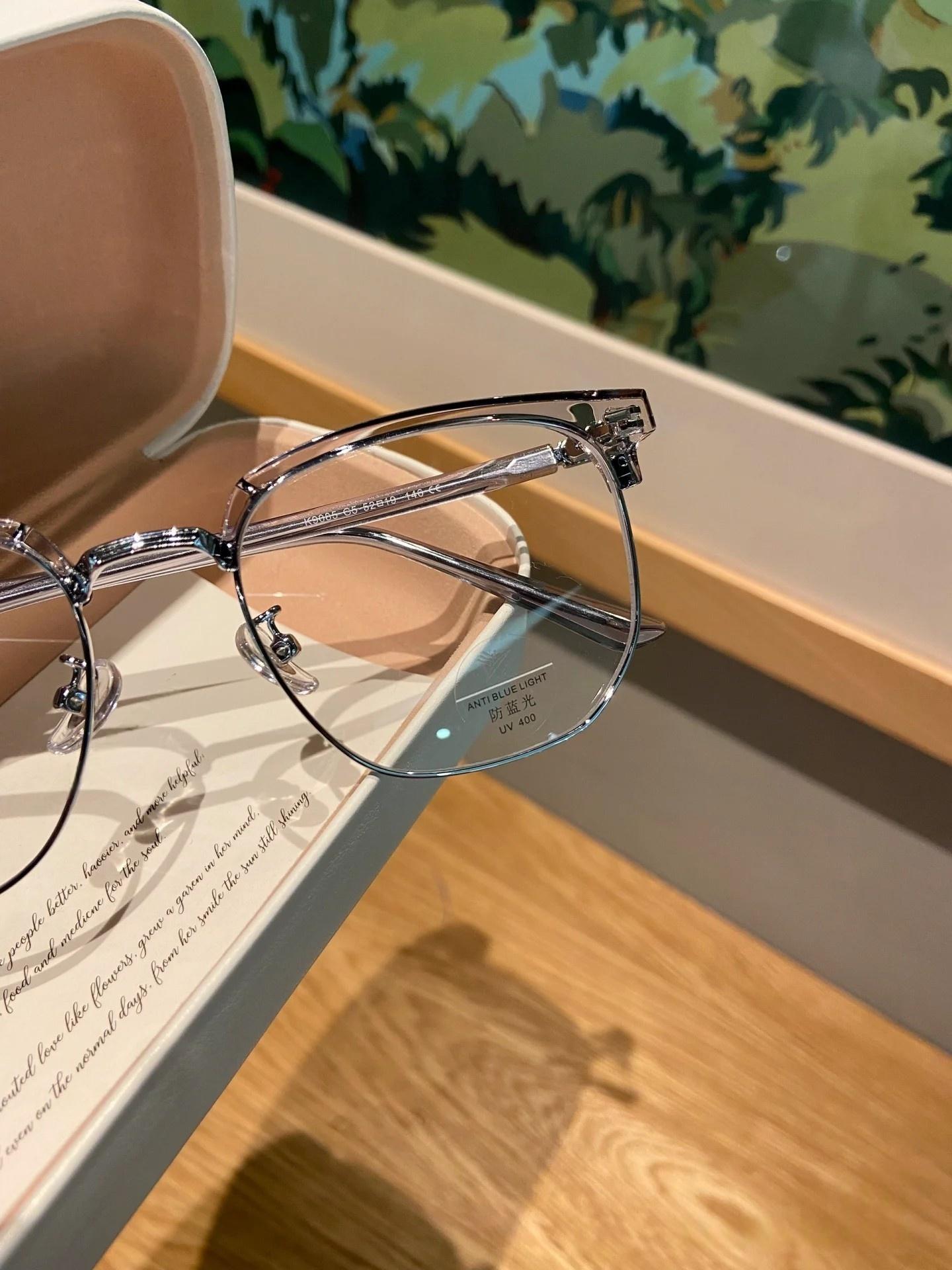 Frozen Series Blue Light Blocking Glasses Retro Clear View for Eye Protection Computer Vision Glasses Men Women Computer Gaming Glasses Rectangle TR90 Frame Anti Eyestrain UV 400 Stylish Lentes Classic Summer Eyewear - Eyeglasses Set