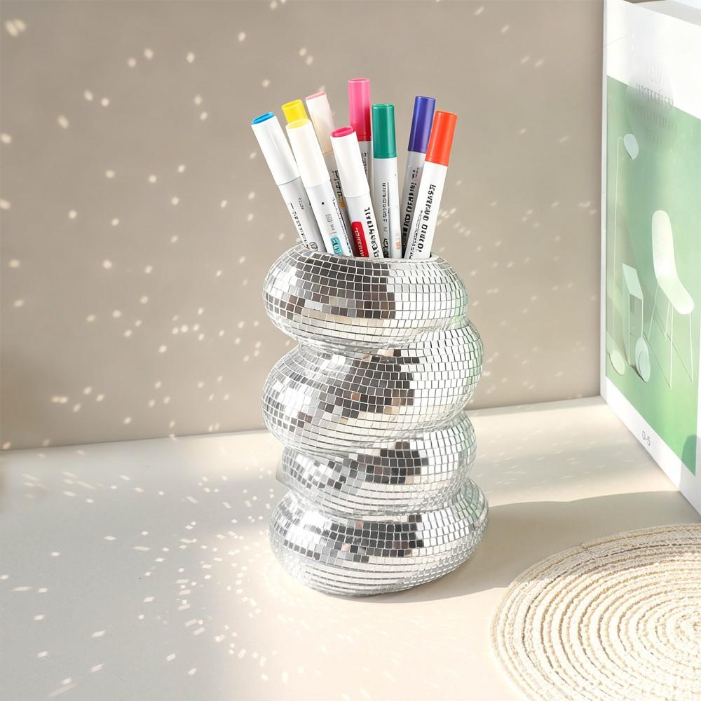 Silver Color Spiral Vase, Disco Style Decorative Vase for Flowers, Elegant Centerpiece for Home/kitchen Decoration, Stylish Floral Accessory